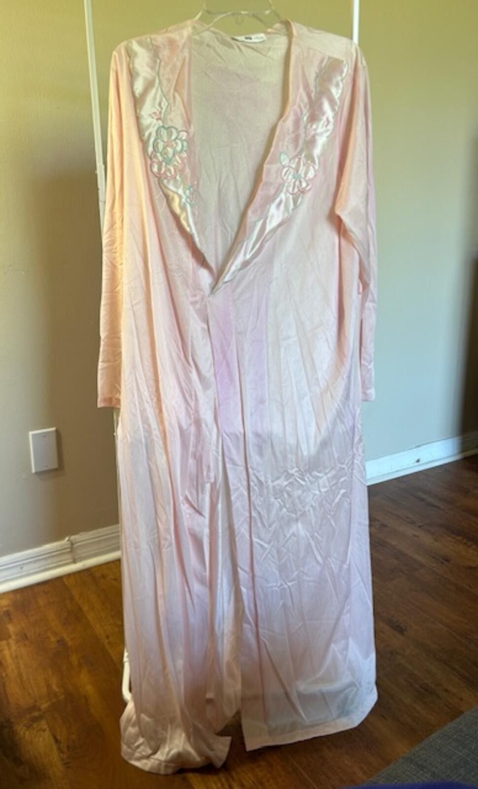 Other Vintage Pink Satin Long Robe with Embroidered Floral Detail Size ONE SIZE - 1 Thumbnail