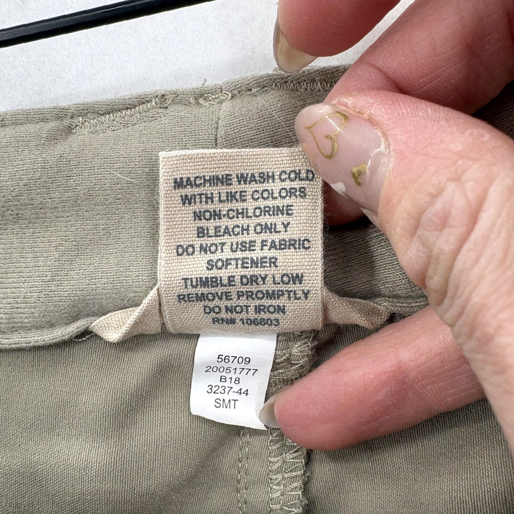 Duluth Trading Company Duluth Pants Womens 6x29 Beige Stretch Convertible Bootcut Flex Dry on the Fly Size 28" / US 6 / IT 42 - 5 Thumbnail