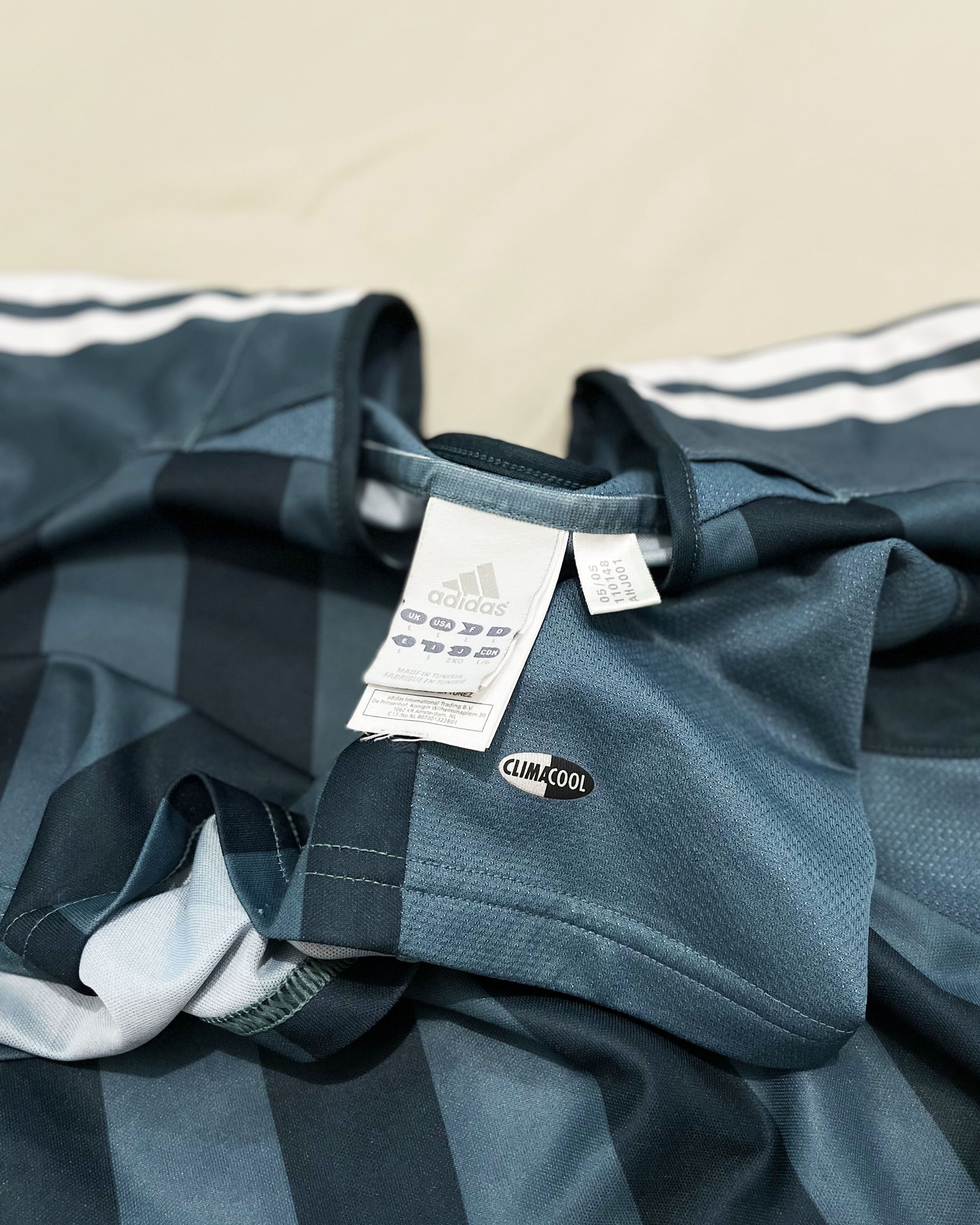 Adidas Newcastle United Away Kit 2005 2006 Size US L / EU 52-54 / 3 - 5 Thumbnail