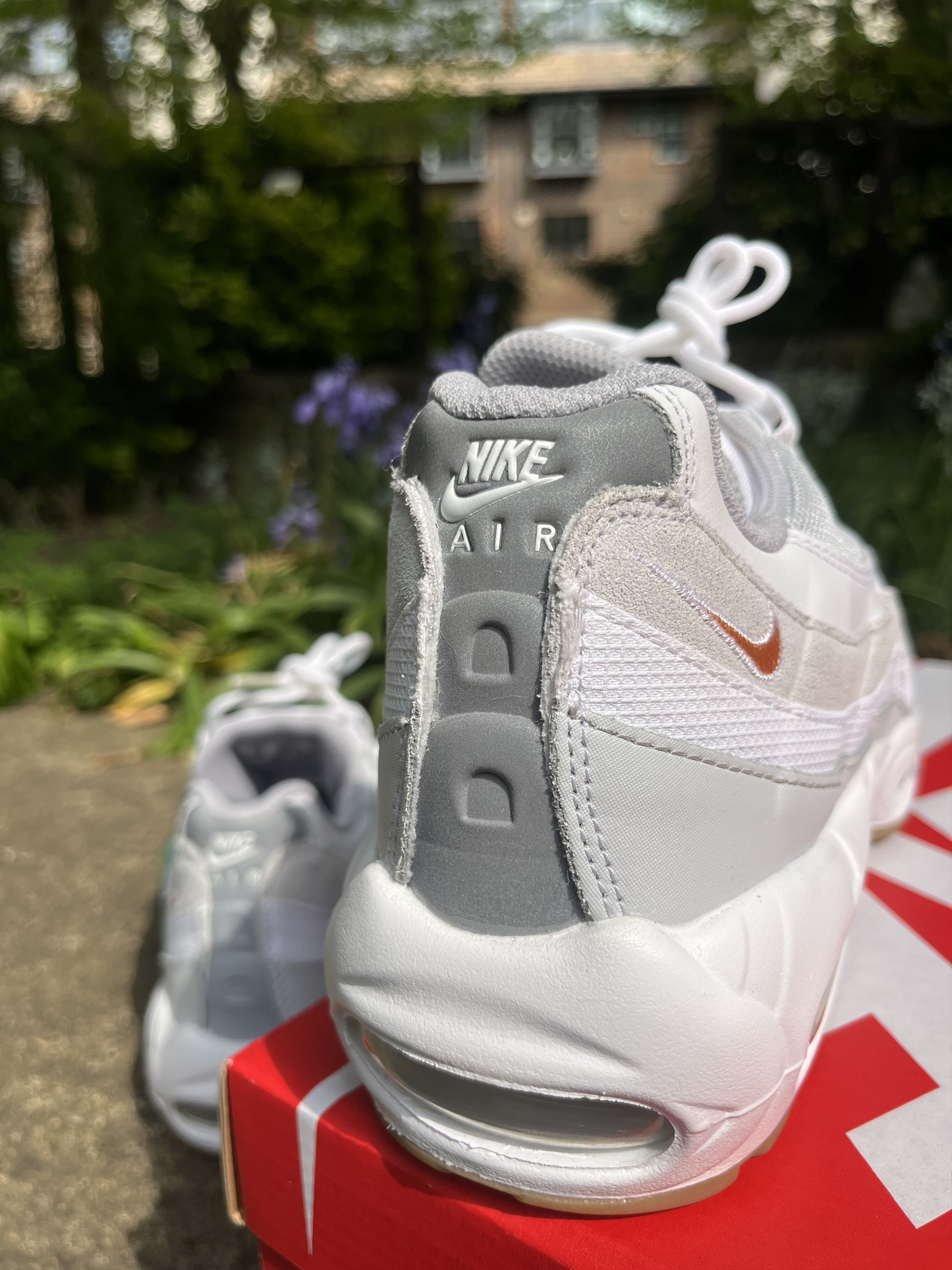 Nike Air Max 95 in Pure Platinum Hot Curry Size US 9 / EU 42 - 8 Thumbnail
