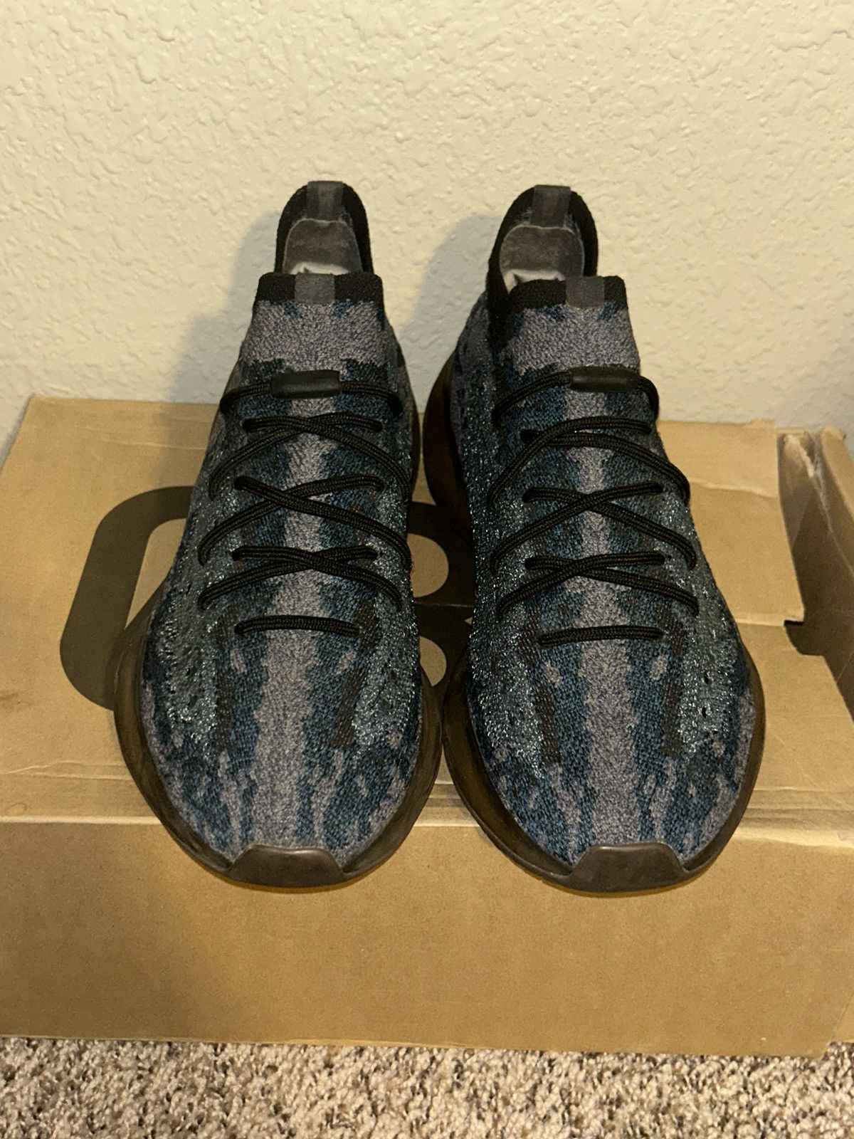 Yeezy Yeezy 380 Covellite Size US 10.5 / EU 43-44 - 3 Thumbnail