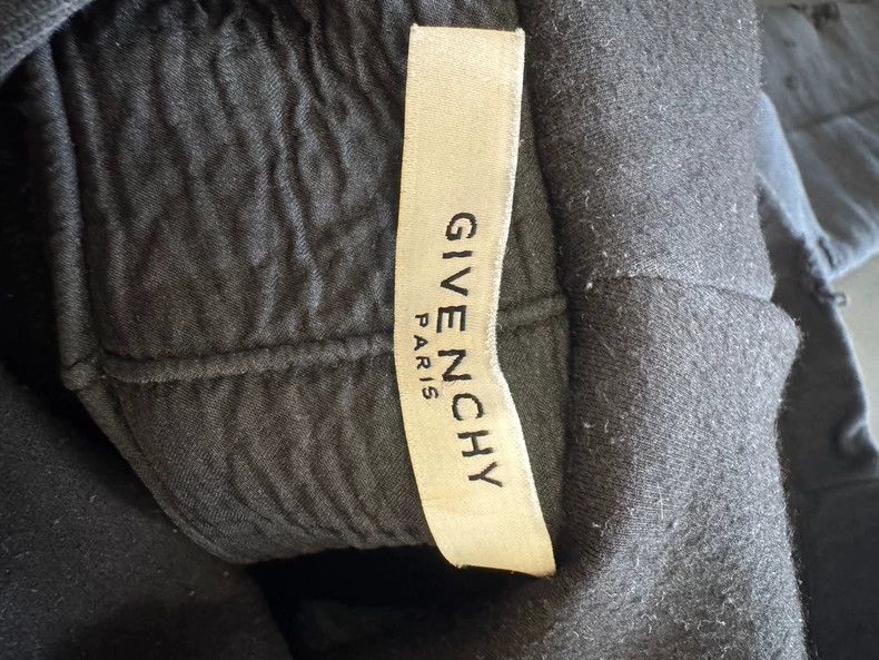 Givenchy Givenchy Black Red Logo Ripped Hoodie Size US M / EU 48-50 / 2 - 3 Thumbnail