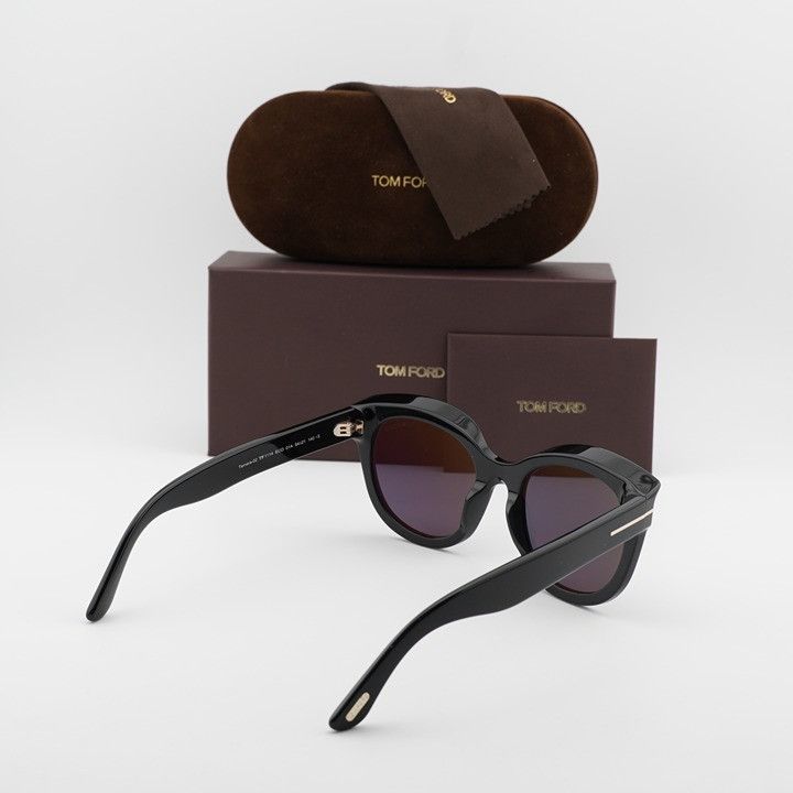 Tom Ford Tamara-02 FT1114 01A Sunglasses Black Oval Frame display picture 1