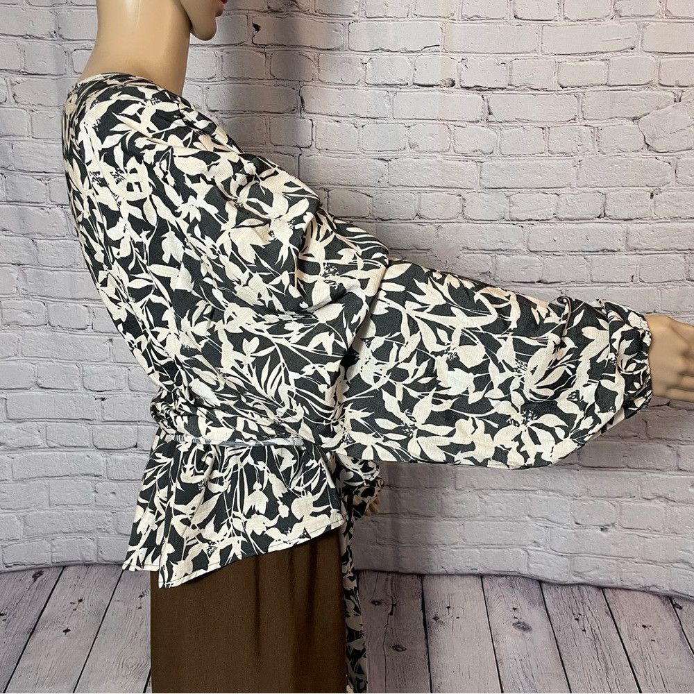 Other New Lane Bryant Classic Long Sleeve Wrap Maya Floral Top Si Size 3XL / US 20-22 - 4 Thumbnail