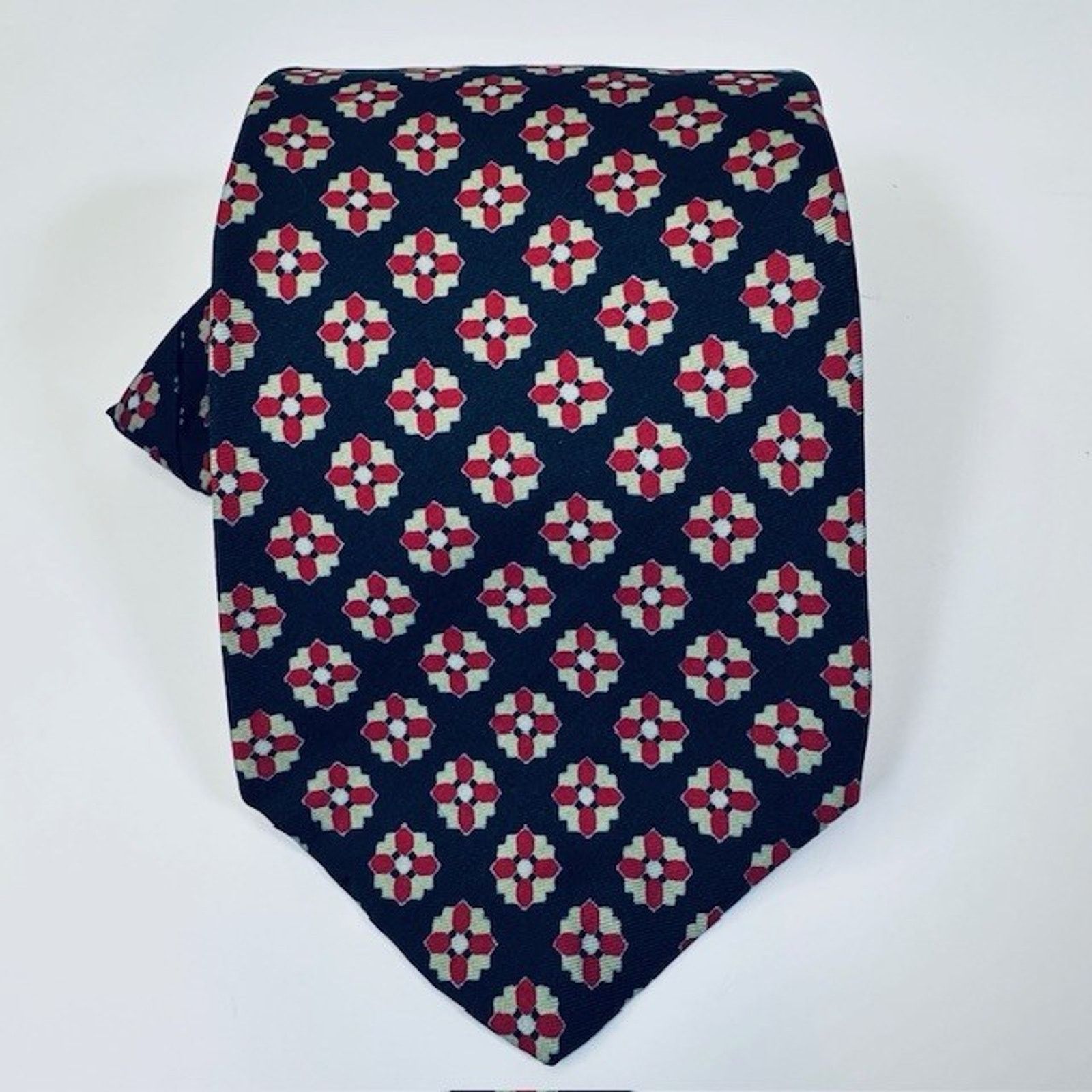 Other Reis of New Haven Saxon Shop Neck Tie Blue/Red Floral Preppy Size ONE SIZE - 7 Thumbnail