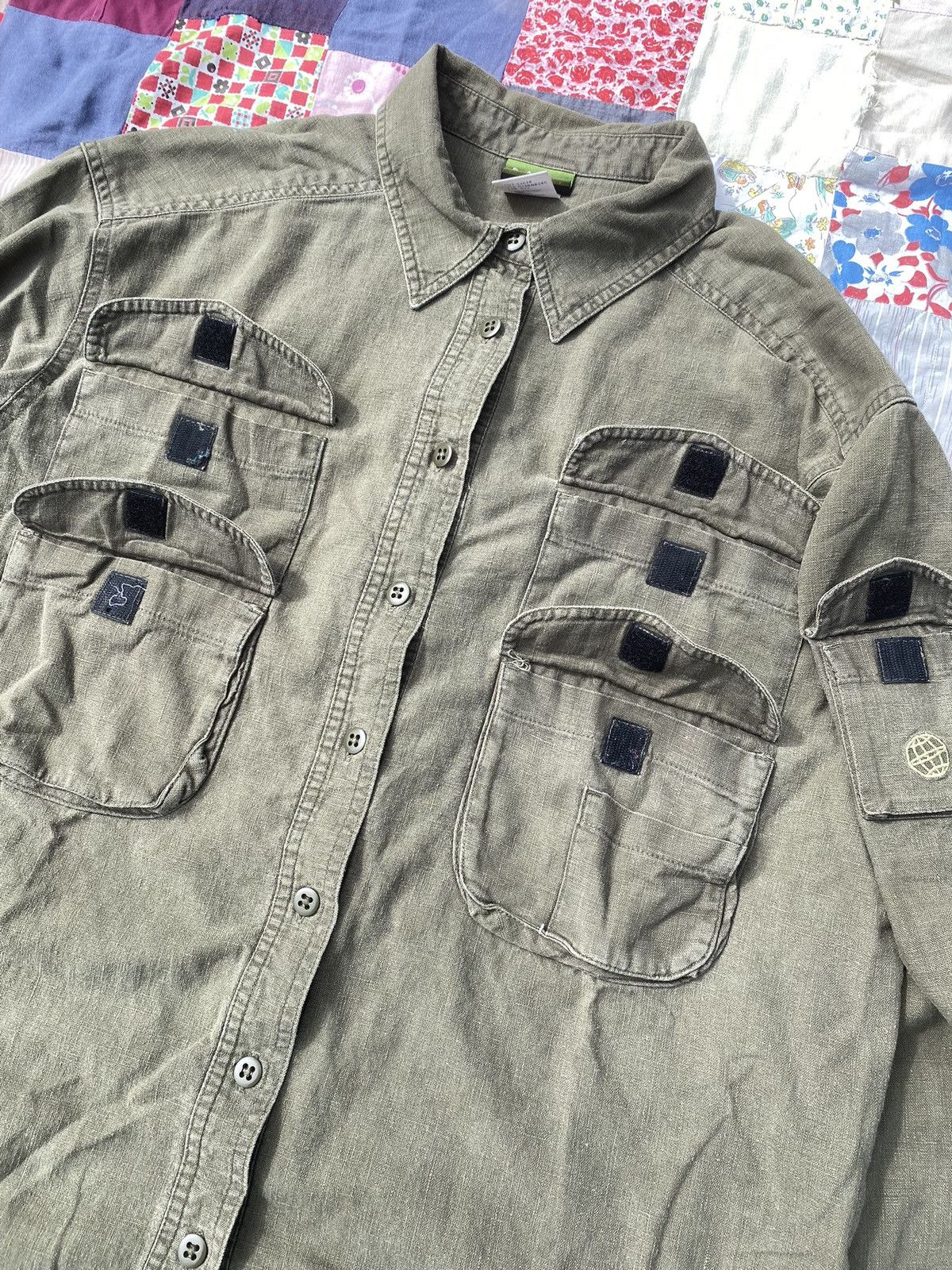 Vintage CAFFEINE 90s Rave Streetwear Camo Green Pocket T-Shirt Size US L / EU 52-54 / 3 - 7 Thumbnail