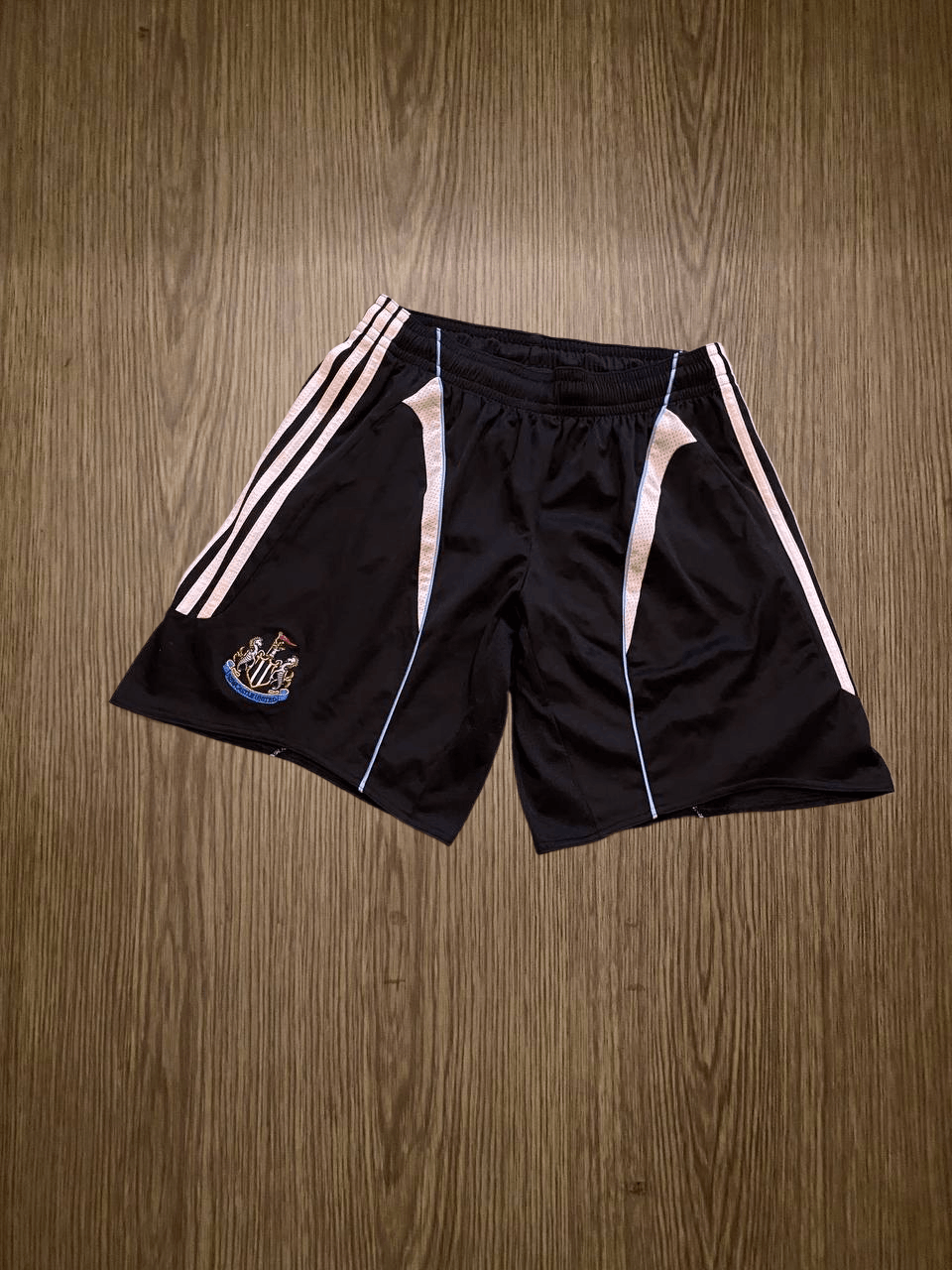 Adidas Vintage Adidas shorts streetwear y2k Size US 36 / EU 52 - 1 Thumbnail