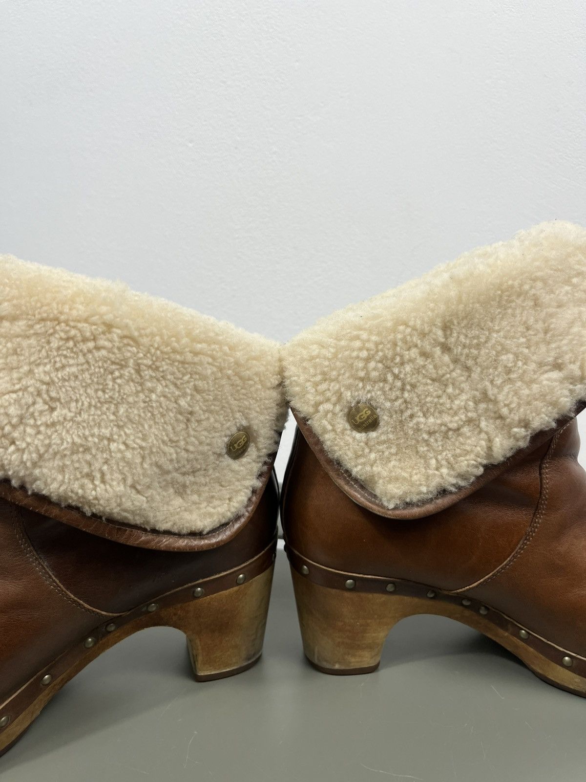 Ugg UGG Shearling Lined Leather Clog Boots Wooden Heel EU 38 US7 Size US 7 / IT 37 - 11 Thumbnail