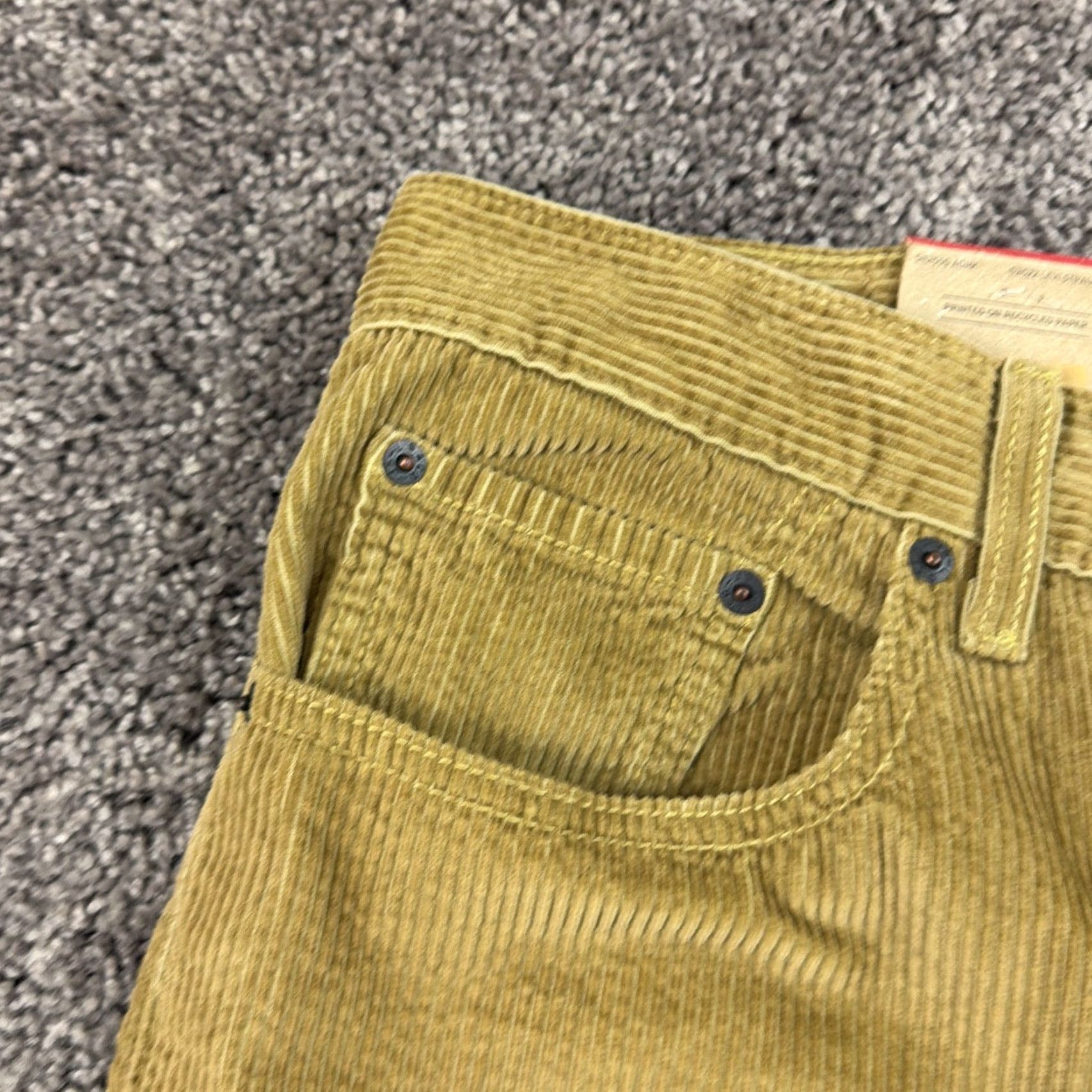 Levi's Levi's Pants Womens 36 Brown Corduroy Straight Cotton 36x29 Irregular Vintage No But 36x29 Regular Women's Pants Size 25" / US 0 / IT 36 - 3 Thumbnail