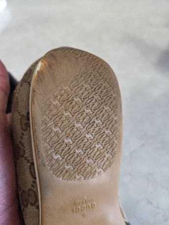 Gucci GUCCI VINTAGE ROYAL SPORT SNEAKERS (AS IS) Size US 7.5 / IT 37.5 - 6 Thumbnail