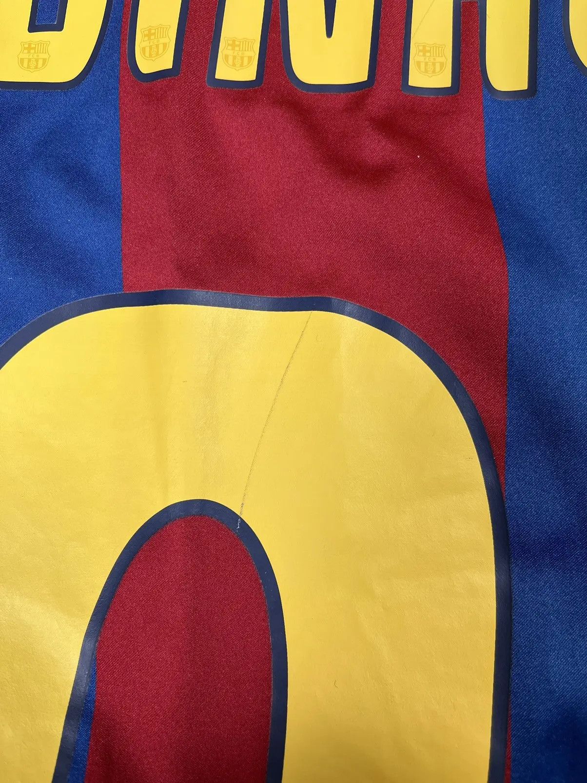 Nike Nike RARE Y2K Barcelona 2004/2005 Ronaldinho Home Jersey Size US M / EU 48-50 / 2 - 5 Thumbnail