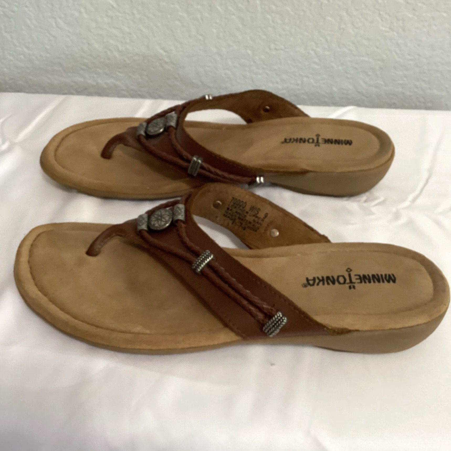 Minnetonka Minnetonka Sandal Thong Women’s 9 Brown Silverthorne Embellished Casual/Travel Bohemian Beach Size US 9 / IT 39 - 4 Thumbnail
