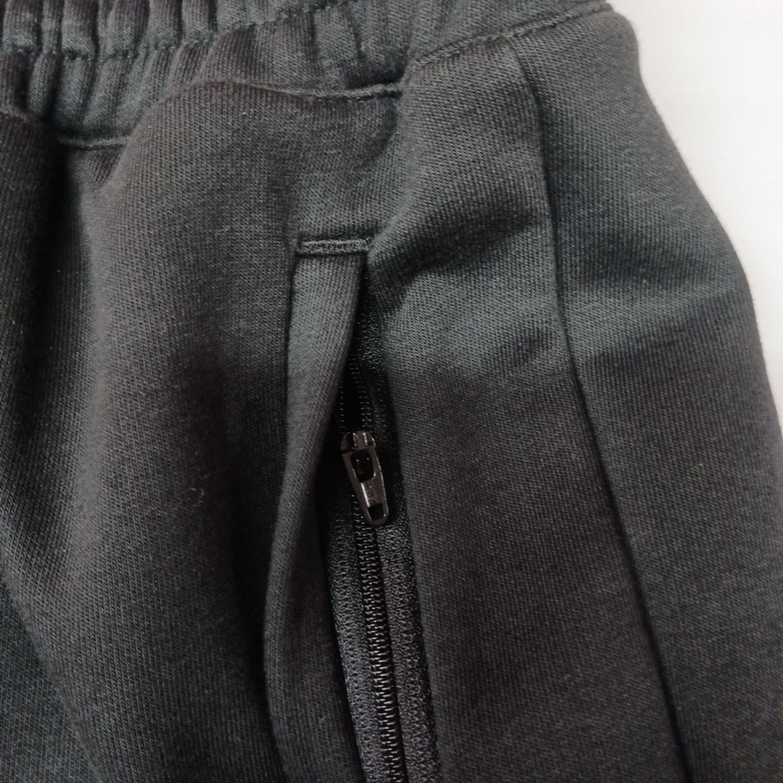 Adidas Adidas Essential Shorts Men’s Size 2XL Black Zip Pockets NWT Size US 38 / EU 54 - 3 Thumbnail