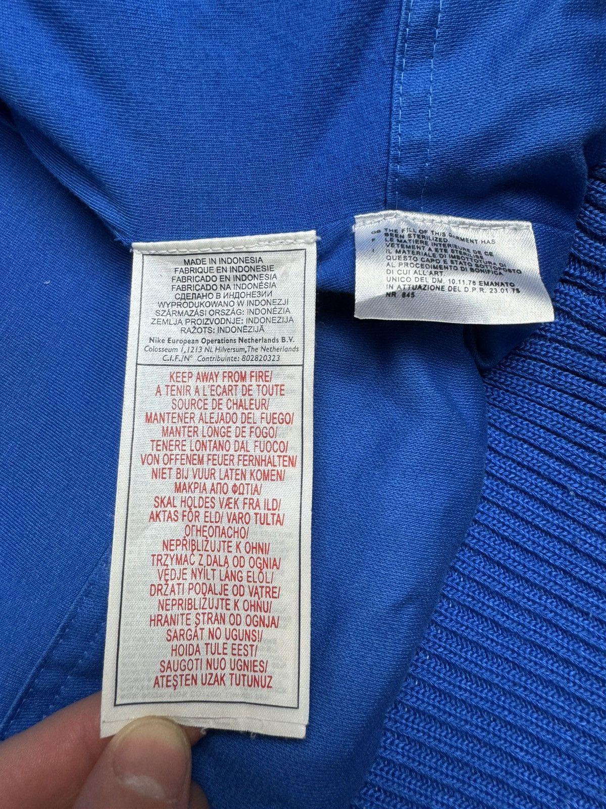 Nike Vintage Nike Cotton Puffer Vest Gilet Size M Size M / US 6-8 / IT 42-44 - 12 Thumbnail