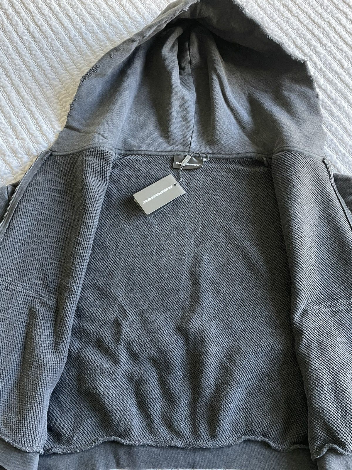 The GV Gallery GV GALLERY RASPBERRY HILLS 'SUN VALLEY' BLACK ZIP UP HOODIE Size US M / EU 48-50 / 2 - 5 Thumbnail