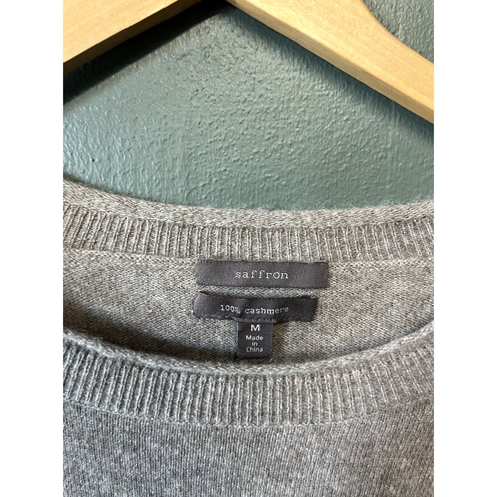 Vintage Saffron Sweater Women's Size M Cashmere Brown Pullover Zip Pockets Crew Neck Long Sleeve Size M / US 6-8 / IT 42-44 - 3 Thumbnail