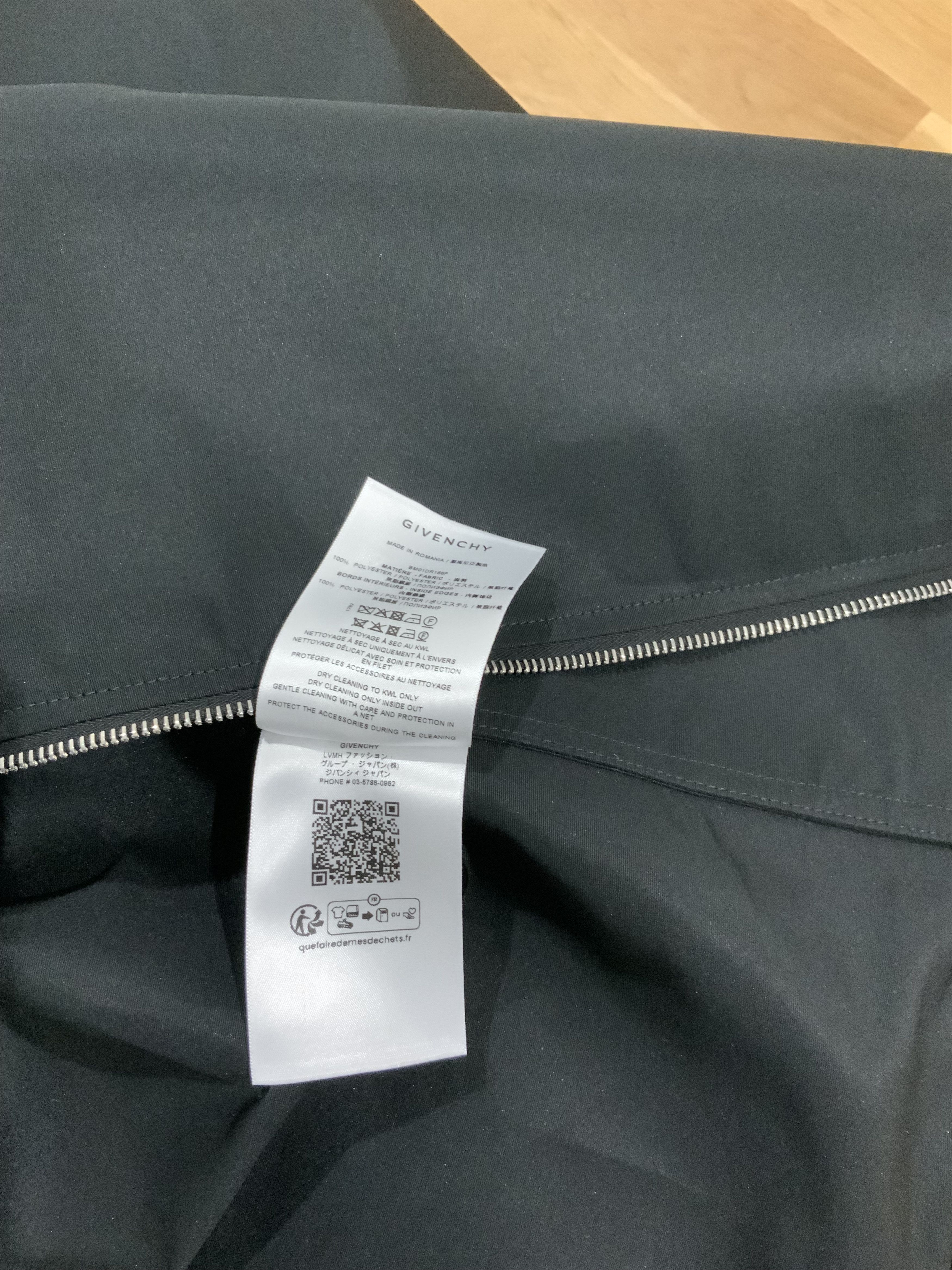 Givenchy Windbreaker Jacket with Stamp Print Size US L / EU 52-54 / 3 - 11 Thumbnail