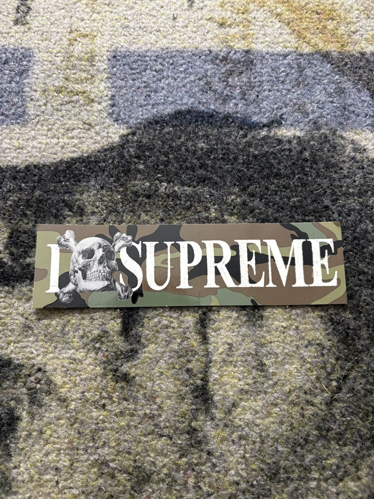 Supreme Supreme Skull Logo Sticker Size ONE SIZE - 1 Thumbnail