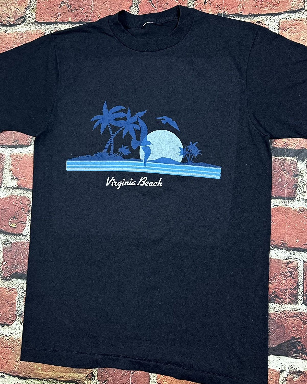 Vintage Vintage 80s Virginia Beach Birds Sunset Single Stitch Tee Size US M / EU 48-50 / 2 - 2 Thumbnail