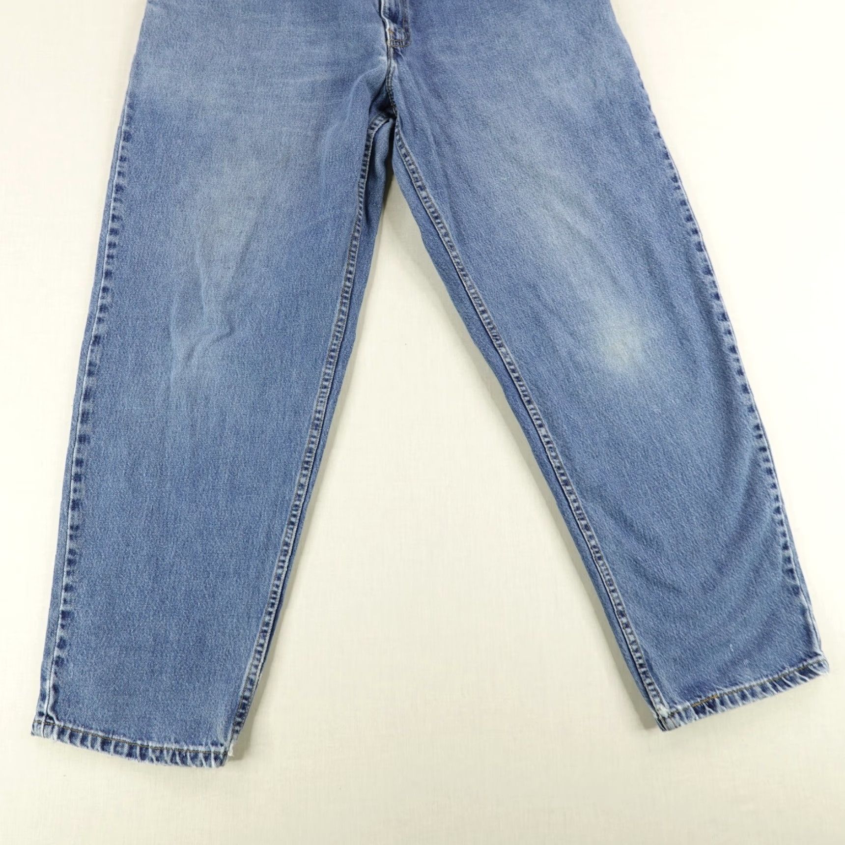 Levi's VINTAGE Levi's Jeans Mens 38x30 Blue Denim 560 Tapered 90s Faded Baggy Size US 37 - 3 Thumbnail