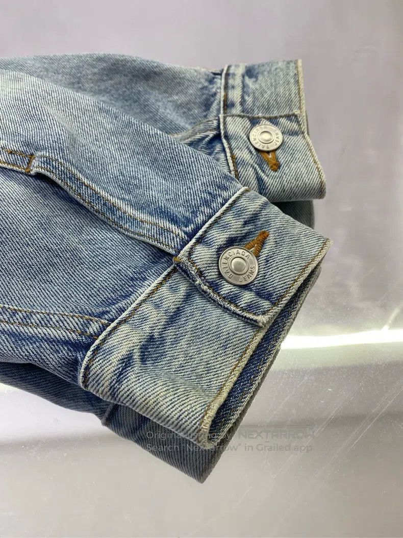 Balenciaga Balenciaga Denim jacket with back logo embroidery Size US S / EU 44-46 / 1 - 4 Thumbnail