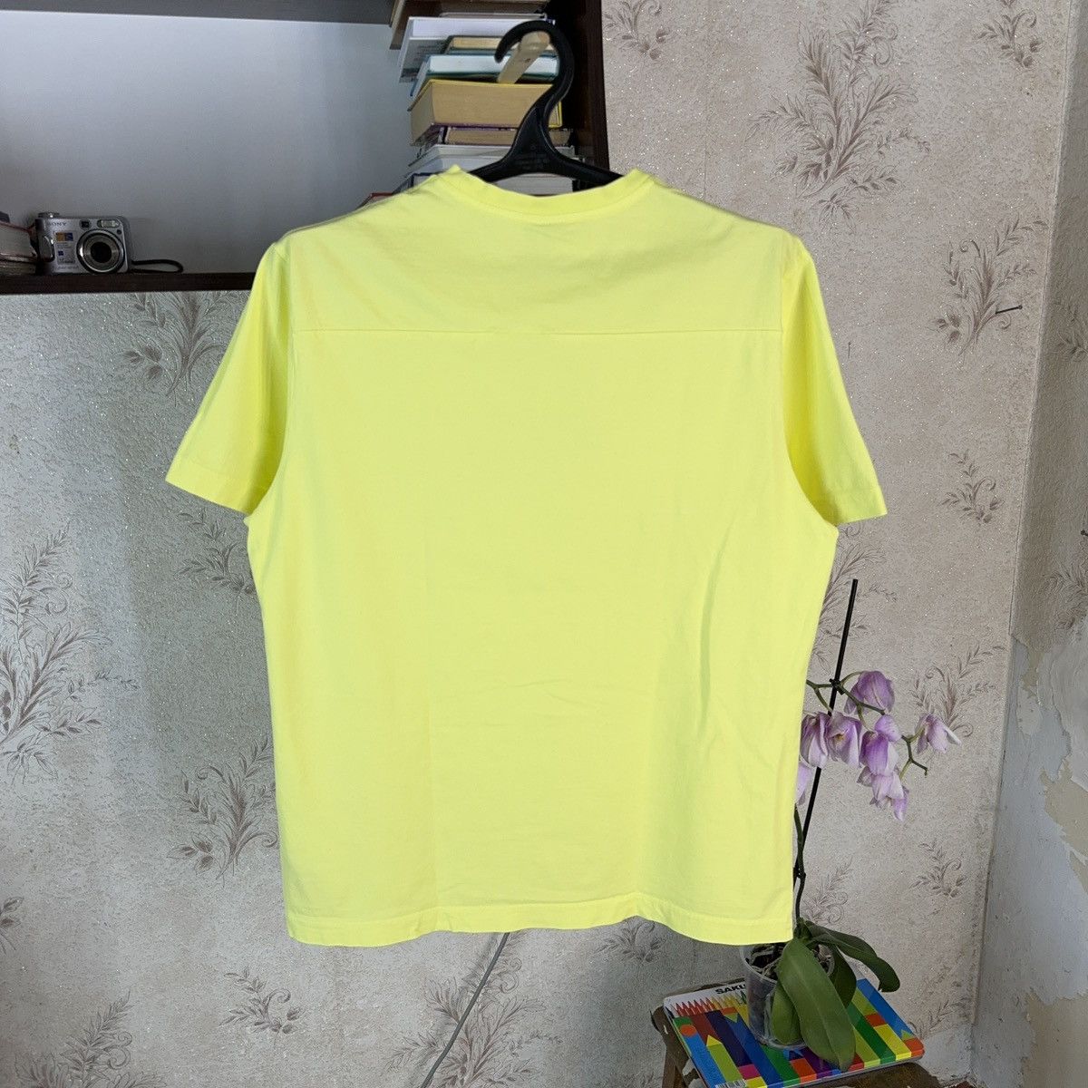 Nike × Vintage Vintage Nike T shirt Sportswear Acid Yellow Streetwear Sz L Size US L / EU 52-54 / 3 - 2 Thumbnail
