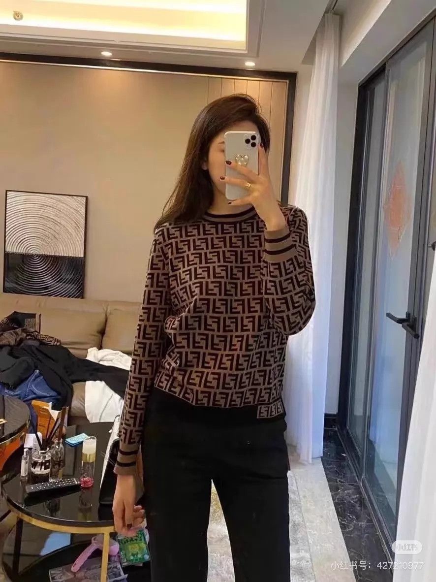 Fendi Fendi Women's New With Tags Top 44 Size M / US 6-8 / IT 42-44 - 6 Thumbnail