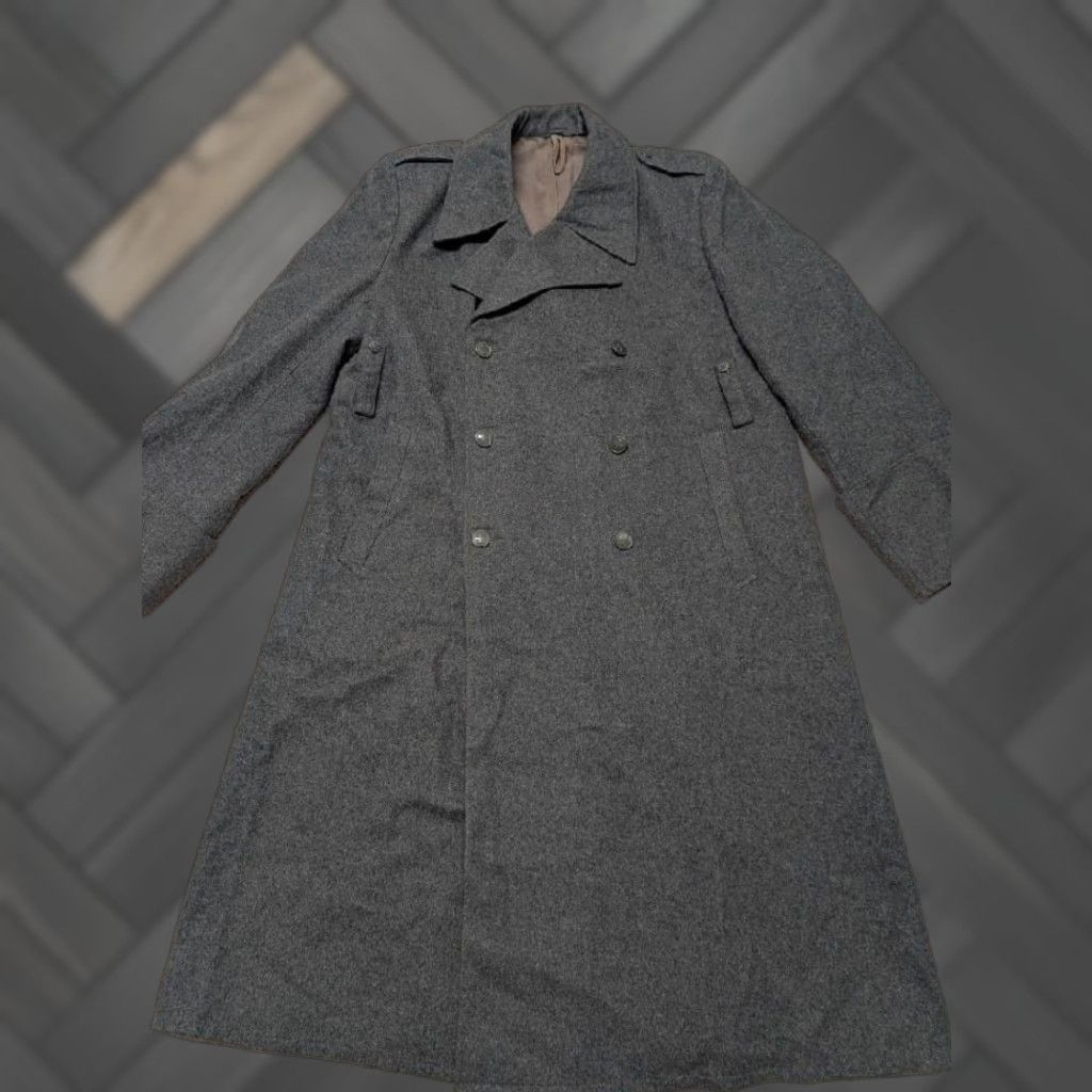 Doublet VINTAGE Swiss Military Overcoat Coat Wool Green 44 L Men Size 44 Chest Double Breasted Wool UK40s 44 in 18.5" Shoulders Mens Size US L / EU 52-54 / 3 - 1 Thumbnail