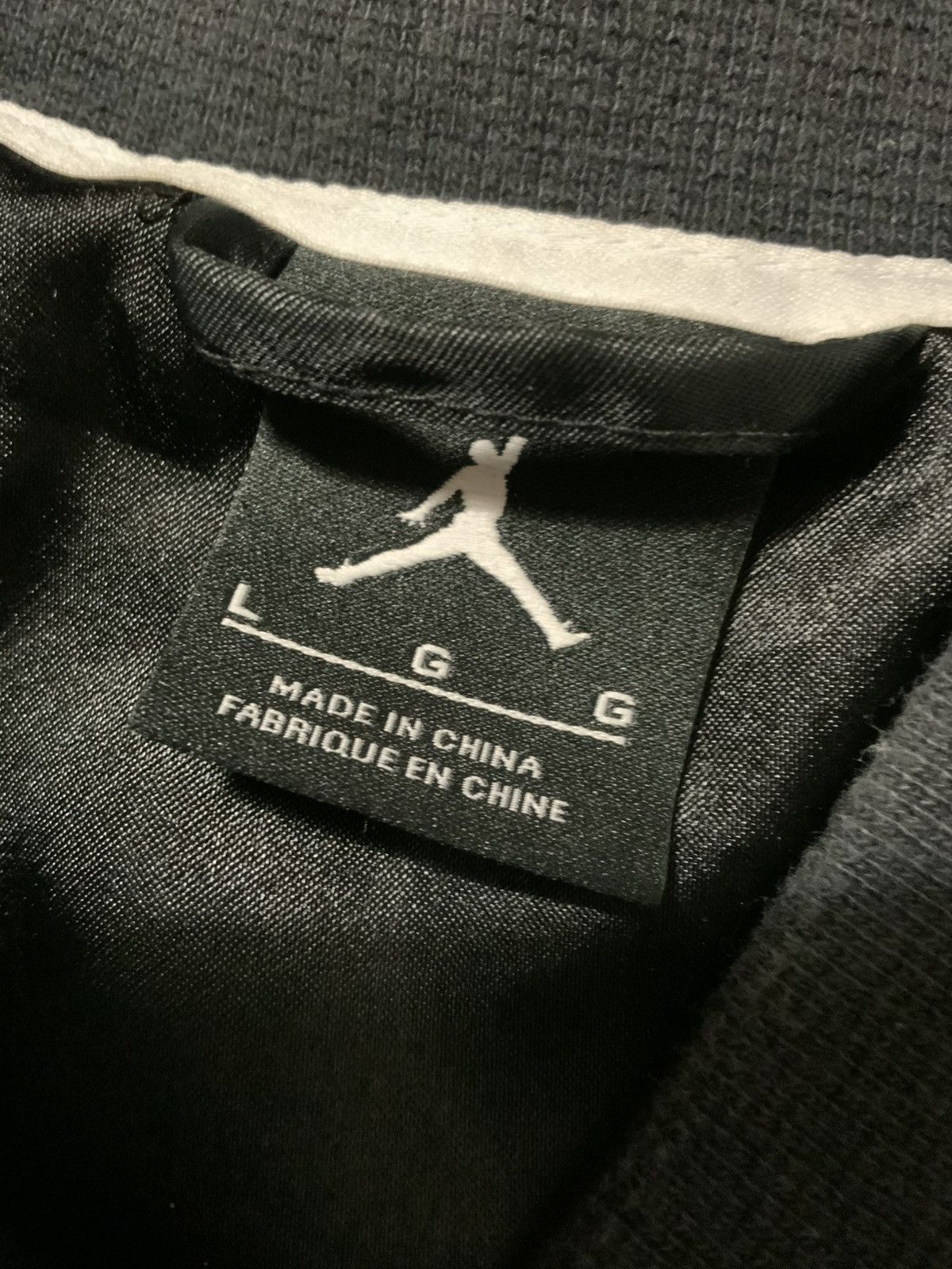 Jordan Brand Air Jordan Black Satin Retro Jumpman Logo Zip Bomber Jacket Size US L / EU 52-54 / 3 - 5 Thumbnail