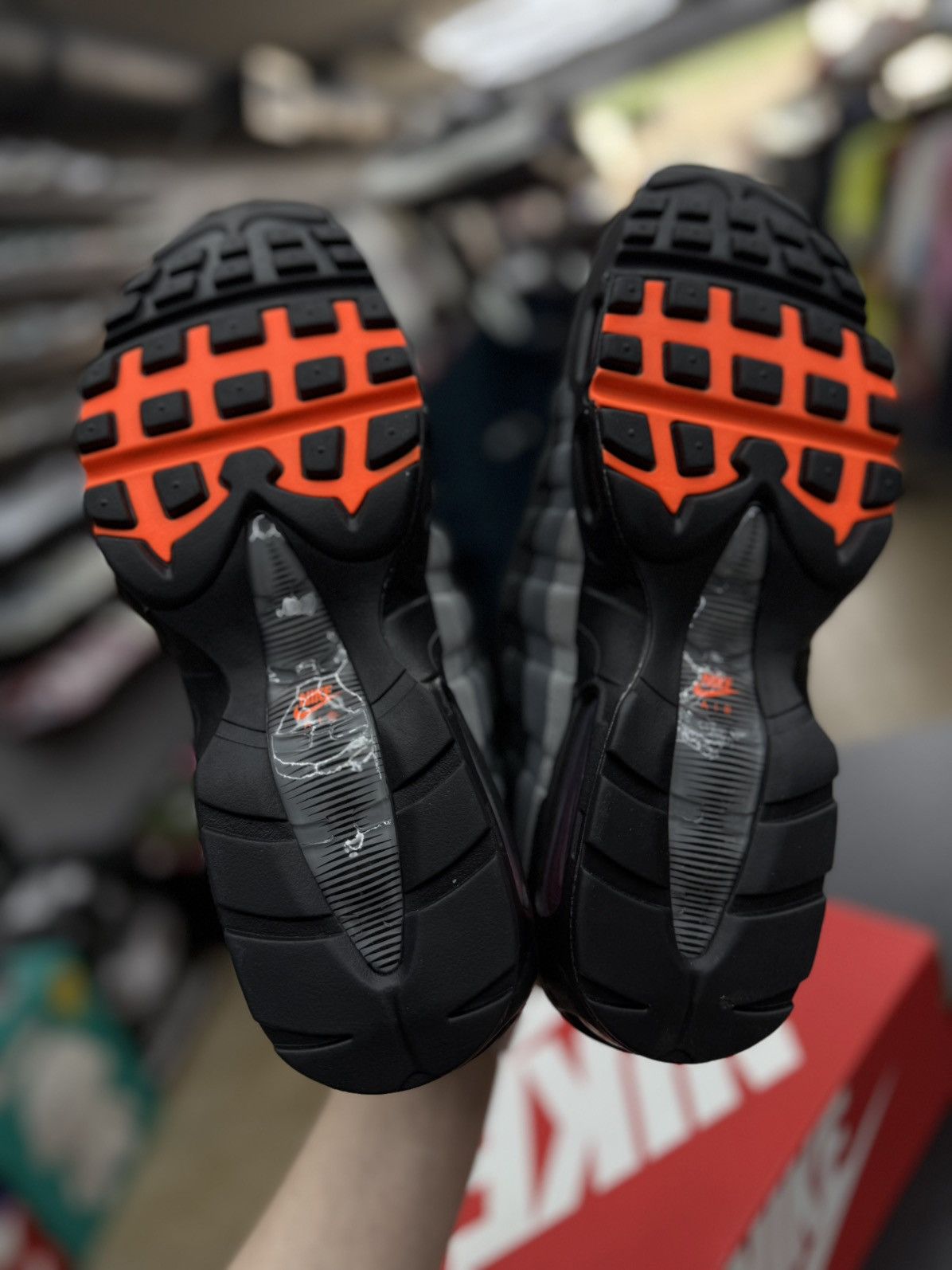 Nike Nike Air Max Black Hyper Crimson Size 10 NEW Size US 10 / EU 43 - 16 Thumbnail