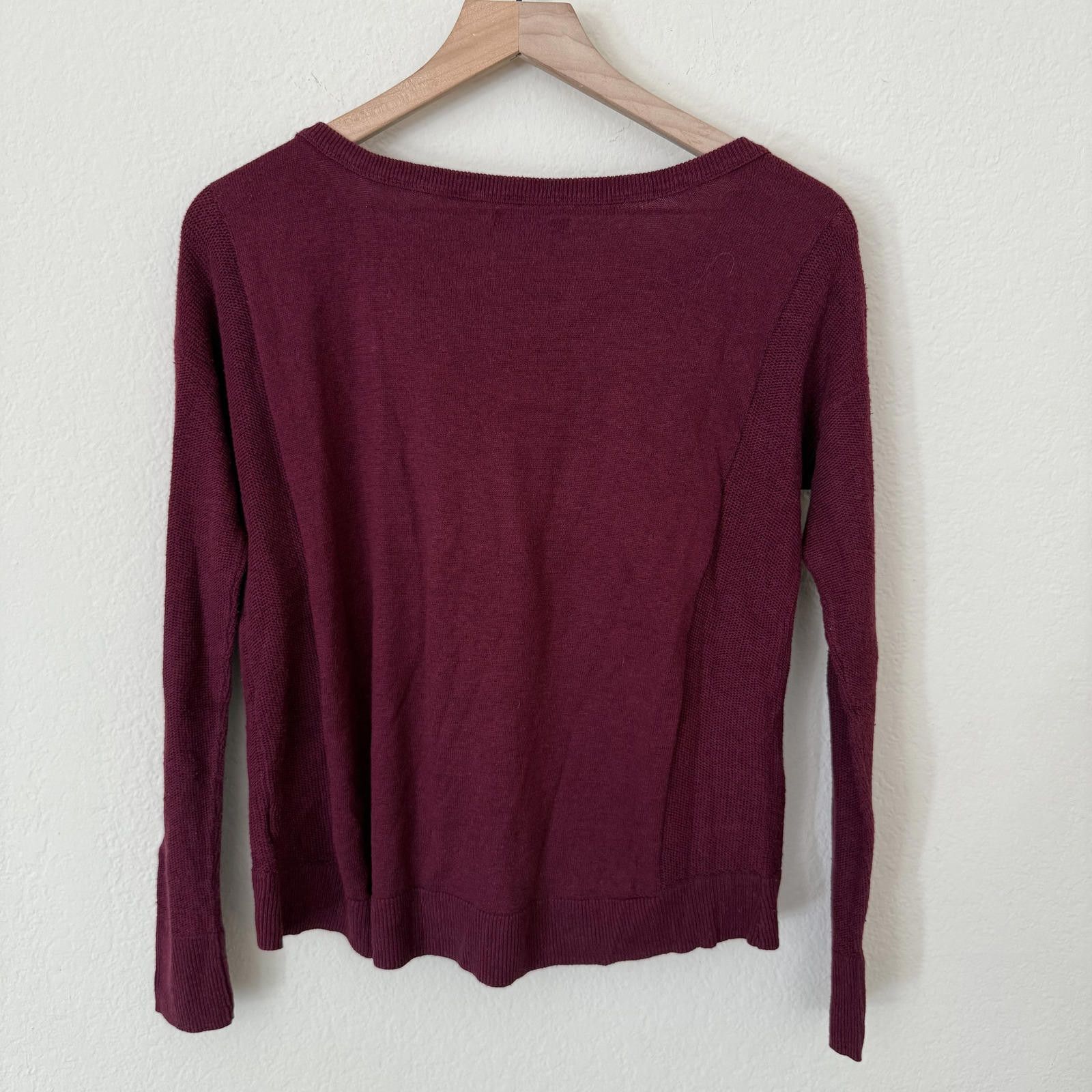 American Eagle Outfitters American Eagle Shirt Women's S Burgundy Long Sleeve Size S / US 4 / IT 40 - 4 Thumbnail