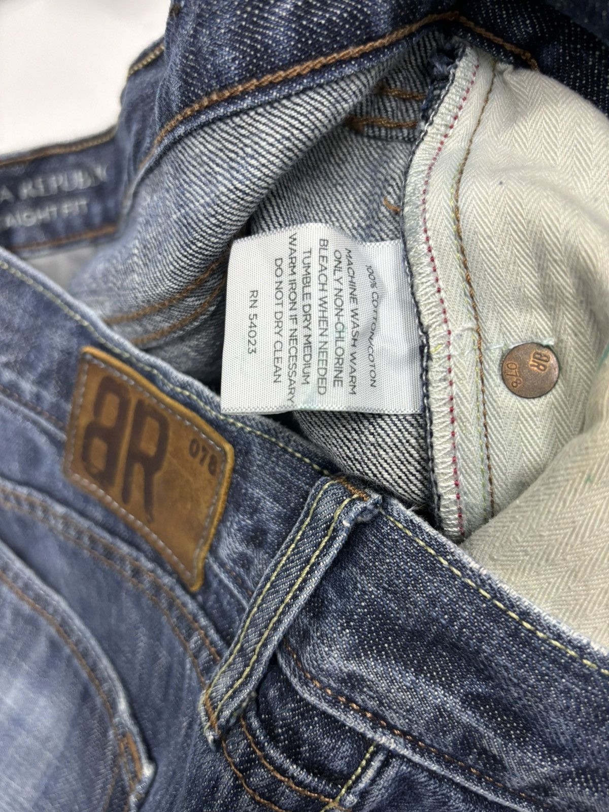 Banana Republic Vintage Banana Republic Baggy Nice Faded Denim Jeans Size US 36 / EU 52 - 10 Thumbnail
