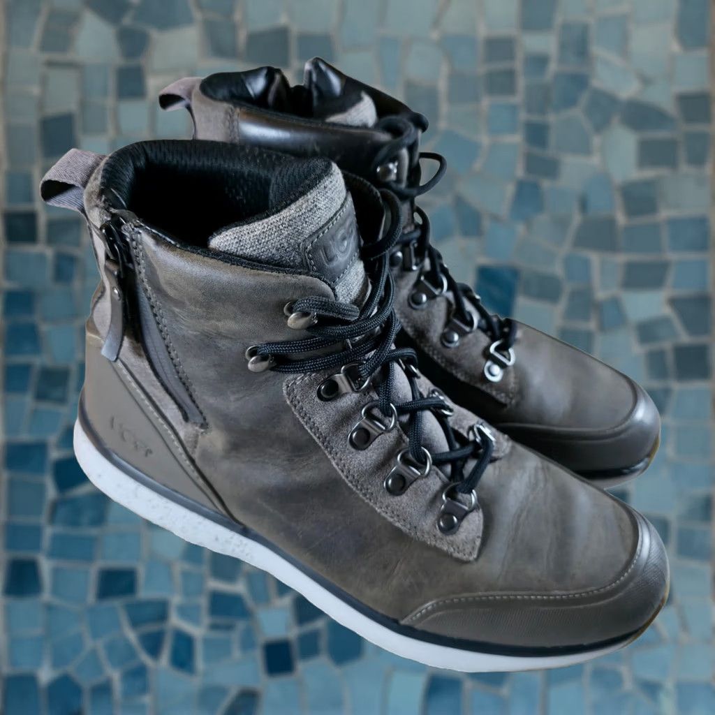 Ugg Ugg Australia Mens Size 10 Waterproof Sheepskin Lined 