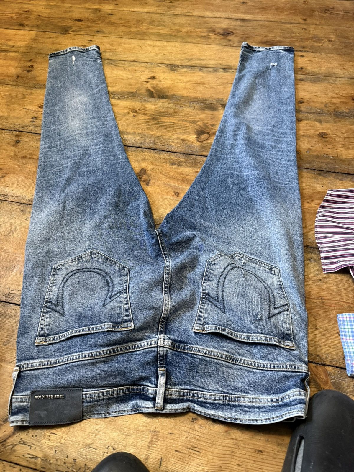 True Religion Very nice Size US 33 - 3 Thumbnail