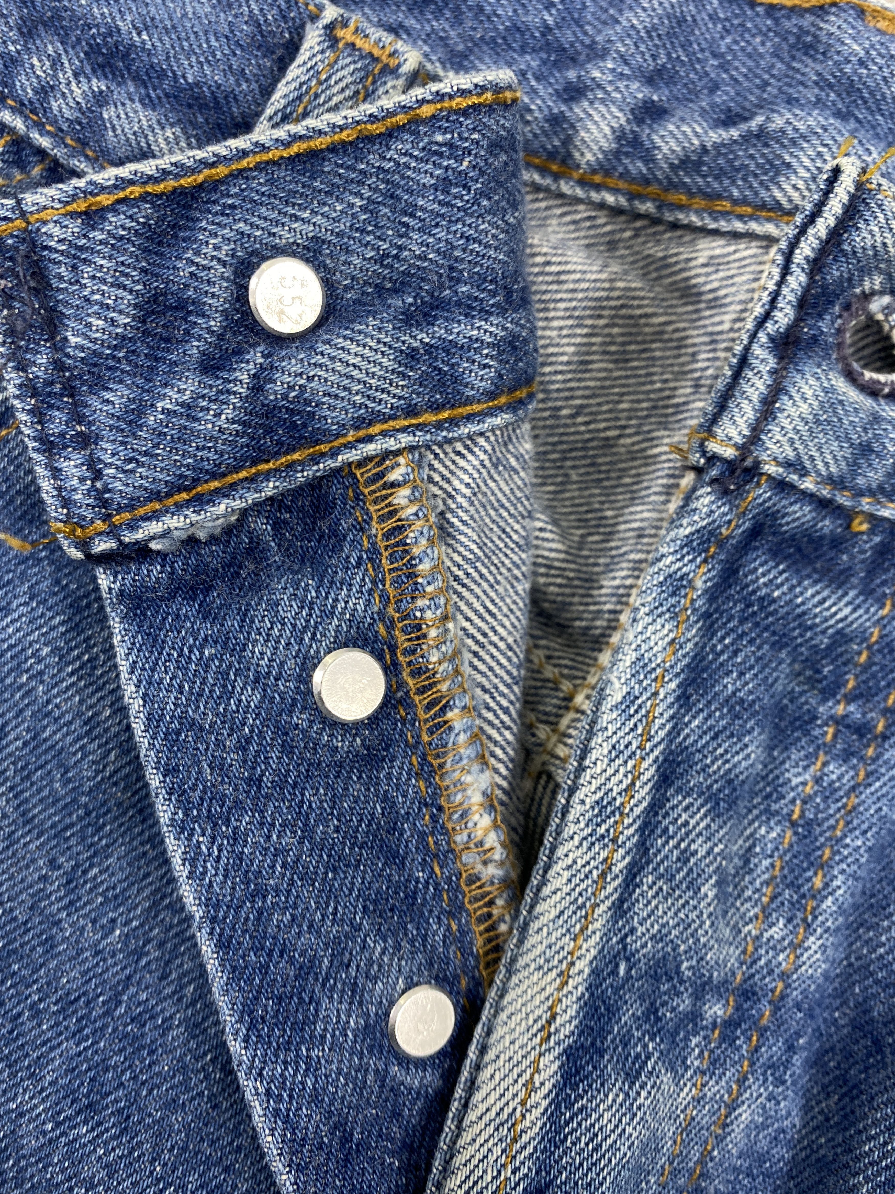 Levi's Distressed Vintage Levi's 501 Short Denim Jeans 33x12-JN3530 Size US 33 - 5 Thumbnail