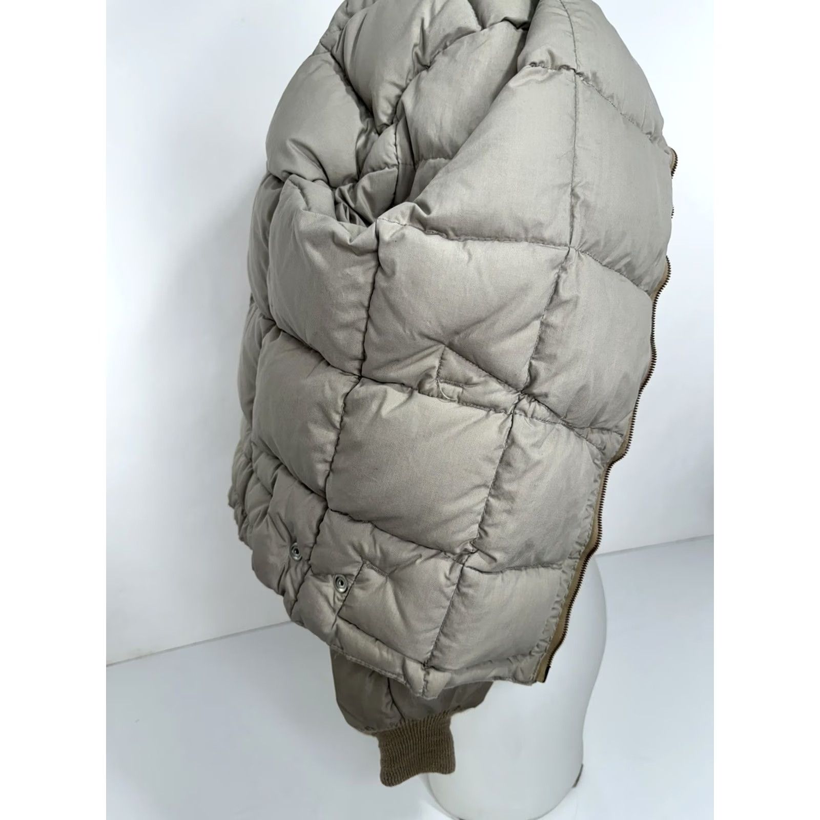 Vintage VINTAGE COMFY / SEATTLE QUILT DOWN INSULATED Jacket Mens S Beige / Khaki 80s 90s C6 Size US S / EU 44-46 / 1 - 7 Thumbnail
