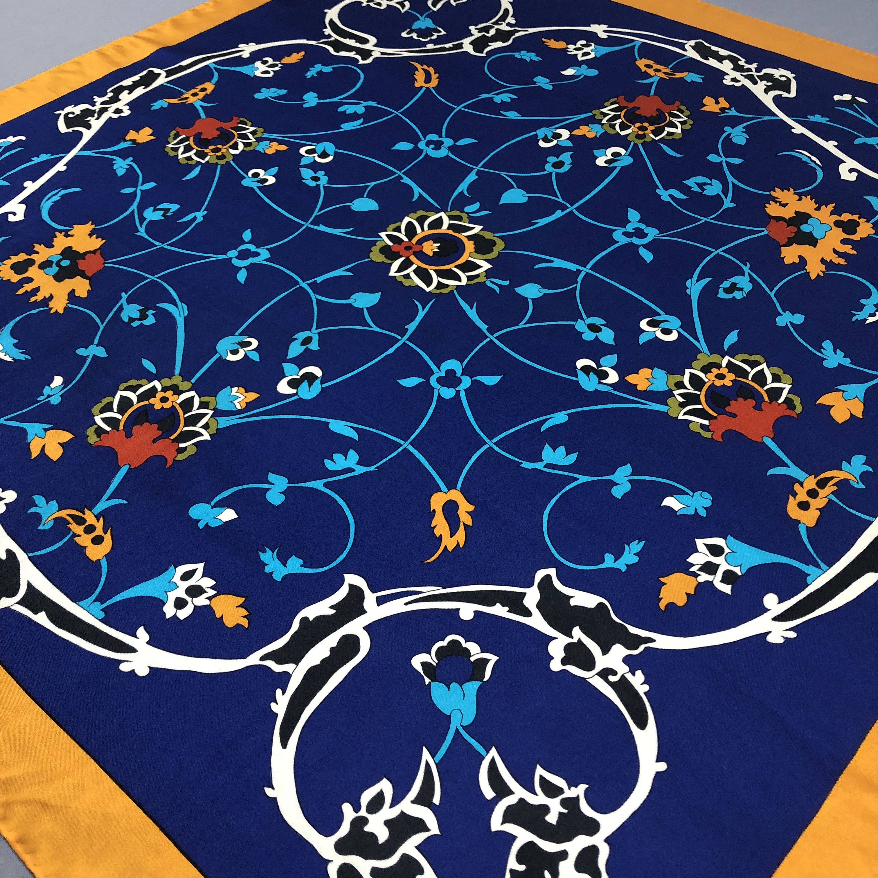 Other × Vintage Vintage Estee Lauder SILK Scarf Twill Stole Wraps Scarves Size ONE SIZE - 7 Thumbnail