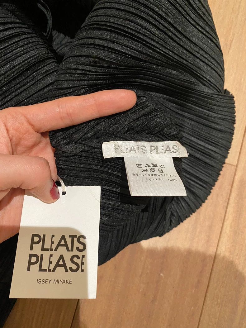 Issey Miyake Issey Miyake size:3 Black pleated dress Size S / US 4 / IT 40 - 4 Thumbnail
