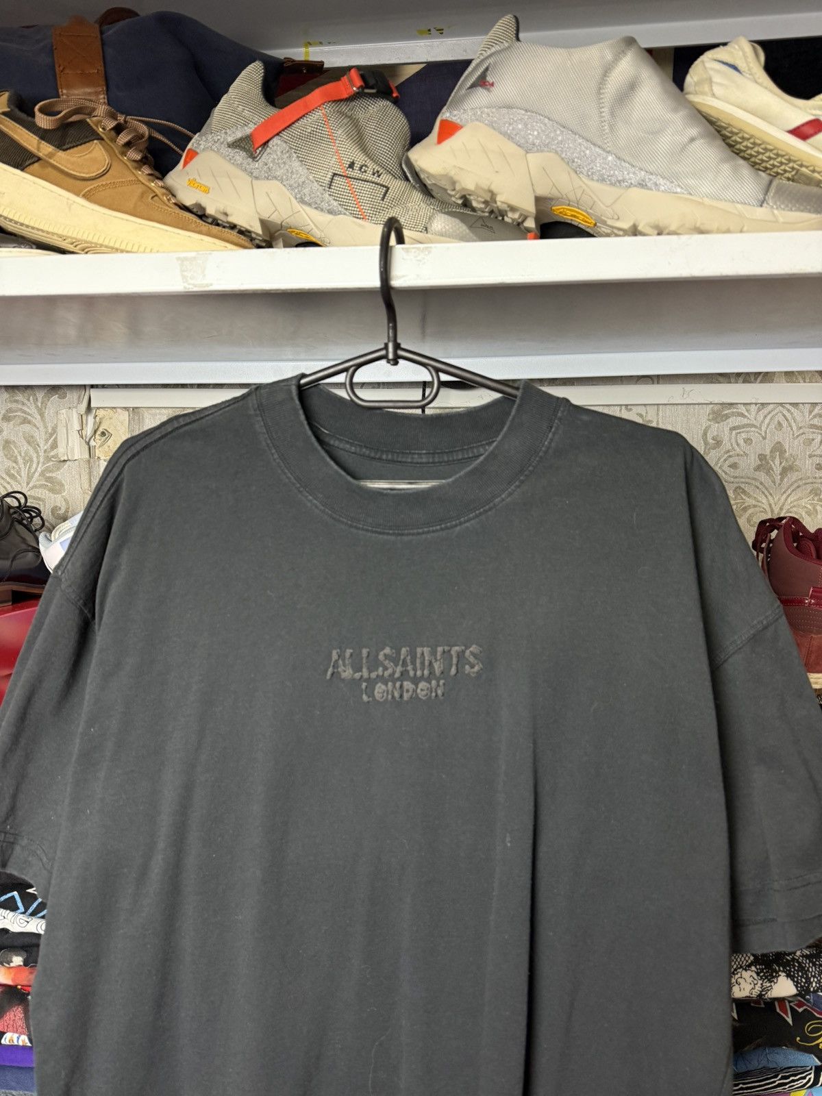 Allsaints Vintage Allsaints Center Logo T-Shirt Y2K Size US S / EU 44-46 / 1 - 2 Thumbnail