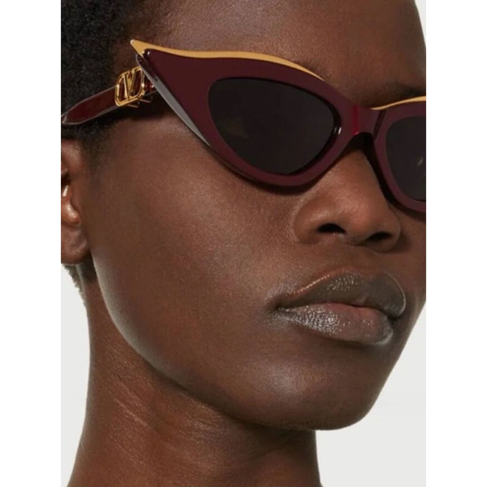 Valentino New Valentino VLS 114B Burgundy Cat-Eye Sunglasses Authentic Size ONE SIZE - 10 Thumbnail