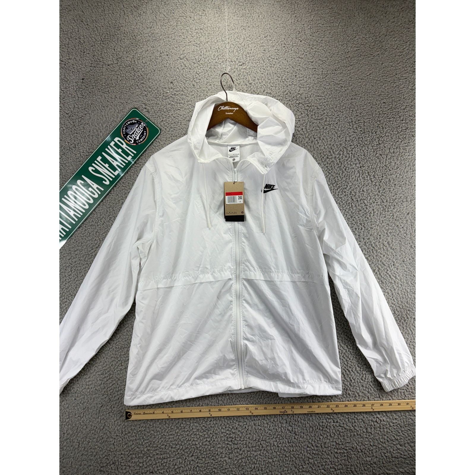 Nike Nike Windrunner Water Repel Jacket Womens Large White NEW L Size L / US 10 / IT 46 - 1 Thumbnail
