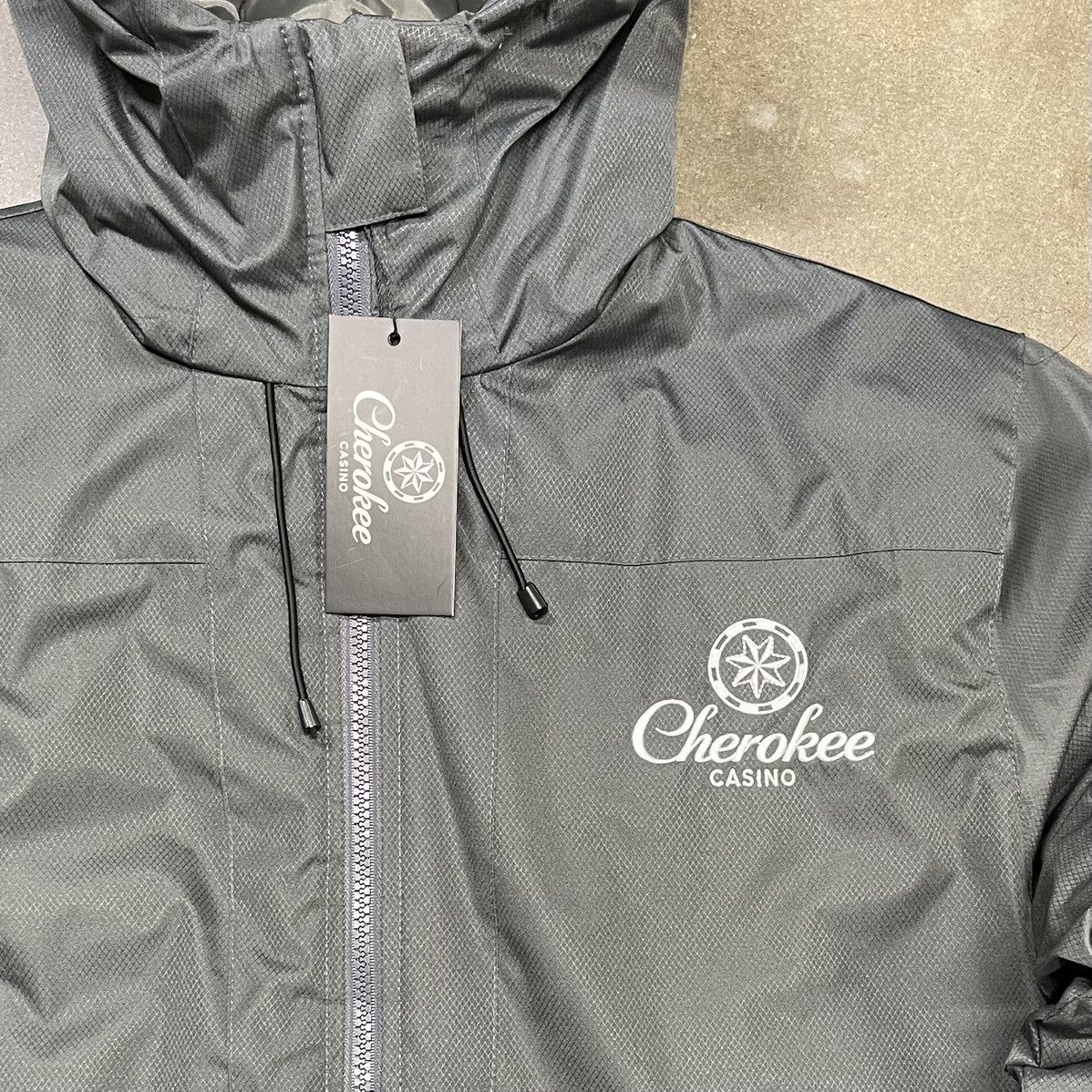 Cherokee Cherokee Casino Grey Puffer Jacket Quilted Hooded NWT Size US L / EU 52-54 / 3 - 6 Thumbnail
