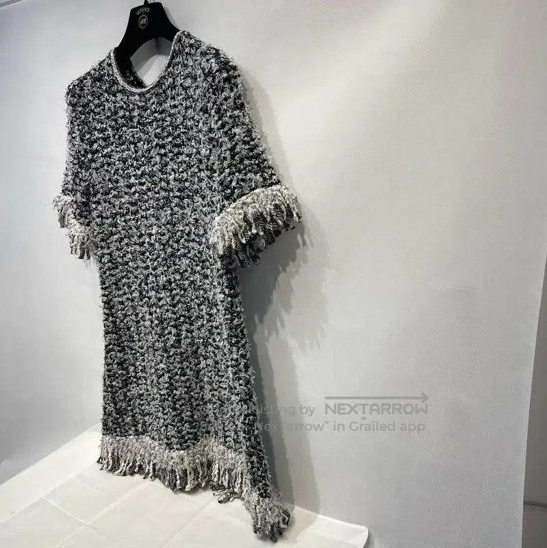 Chanel Chanel Multi-Color Winter Short Sleeve Dress . Size M / US 6-8 / IT 42-44 - 3 Thumbnail