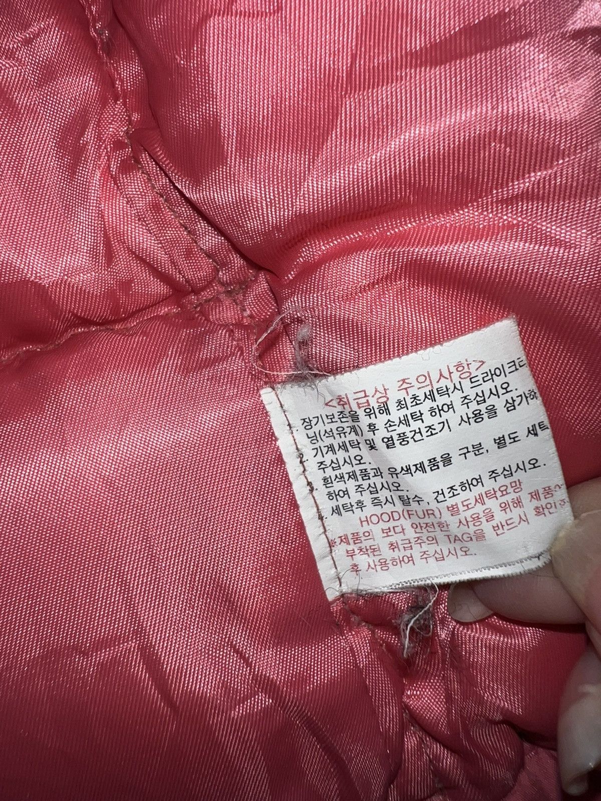 Fila Vintage Y2K Fila puffer top🎀💗👩🏻‍🎤 Size S / US 4 / IT 40 - 14 Thumbnail