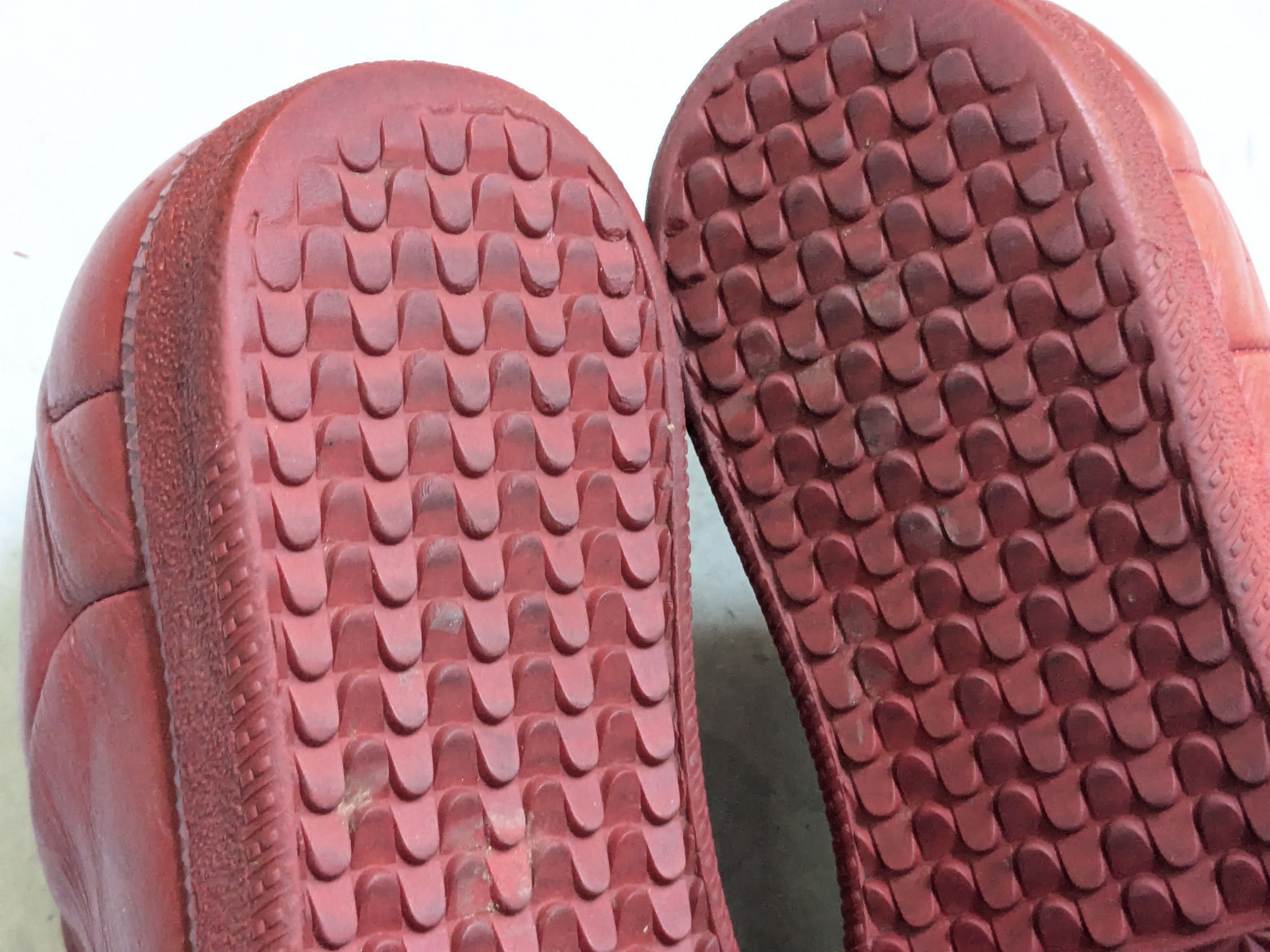 Maison Margiela Maison Margiela futures red 8 41 low tops leather Size US 8 / EU 41 - 17 Thumbnail