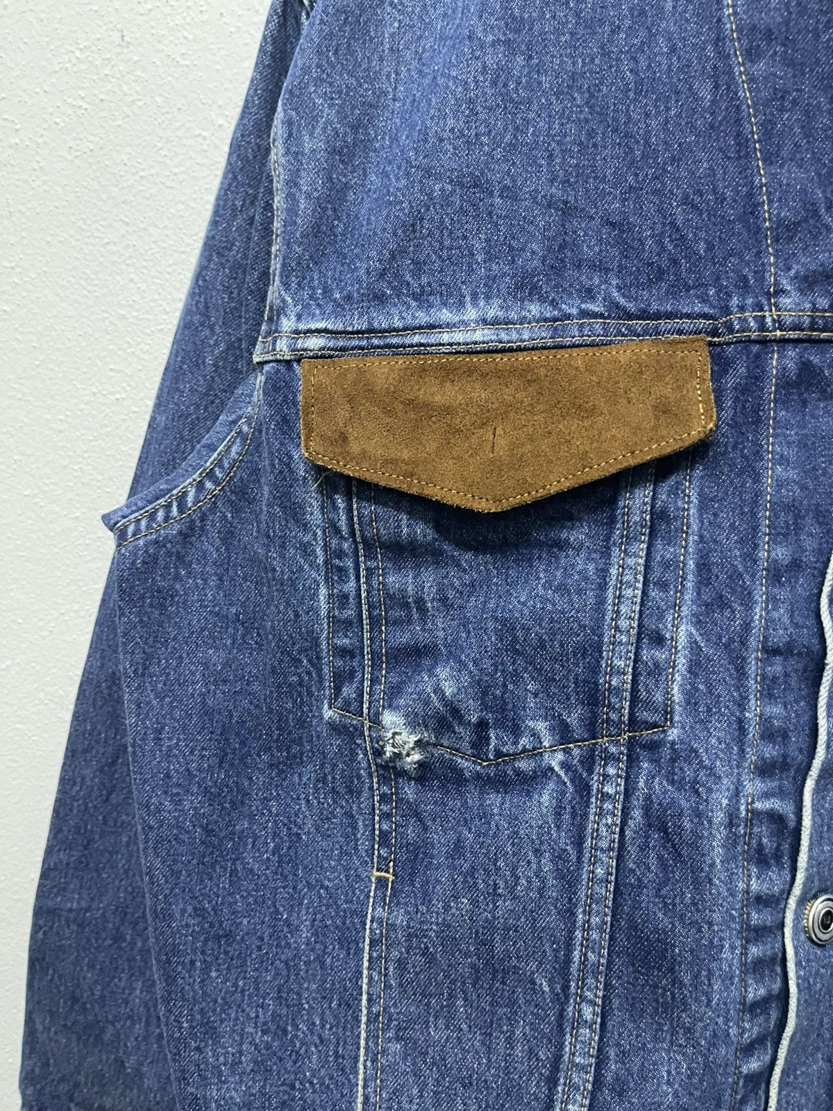 20471120 × Japanese Brand VINTAGE MR CHAMBRAY DENIM MIX LEATHER JACKET NAVAJO NATIVE Size US L / EU 52-54 / 3 - 5 Thumbnail