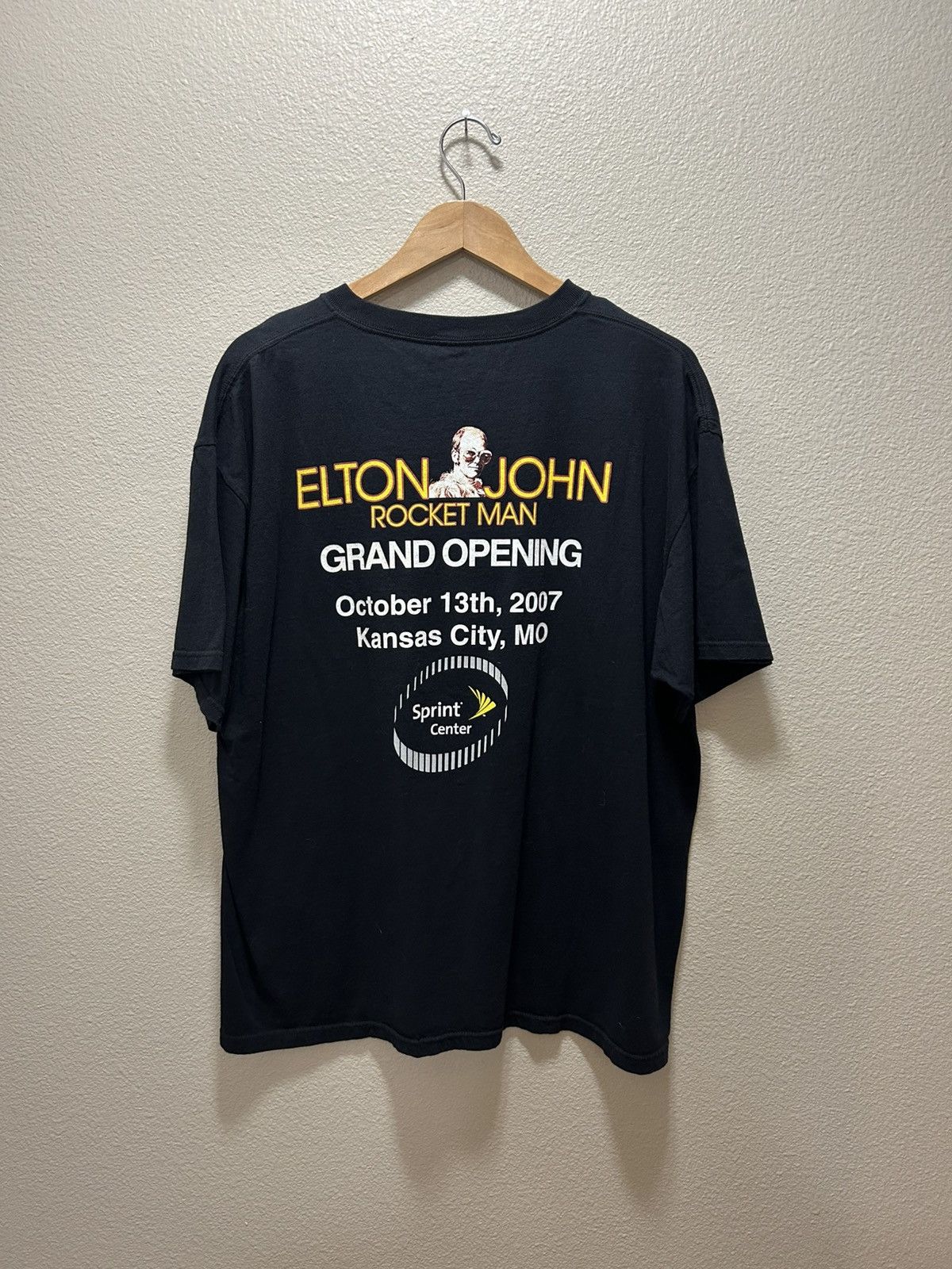 Vintage Vintage 2007 Elton John T-Shirt Size US L / EU 52-54 / 3 - 2 Thumbnail