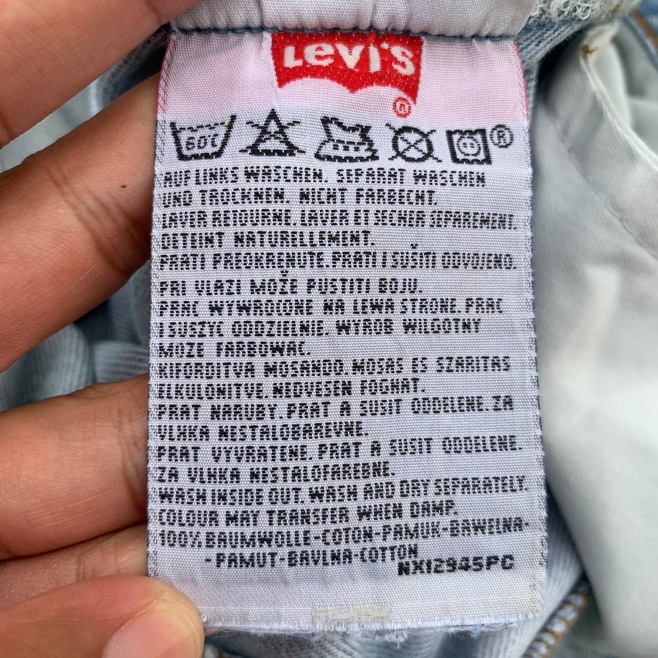 Levi's Vintage Clothing Vintage Levis 501 Fly Button Jeans Light Blue Wash Denim Size US 28 / EU 44 - 7 Thumbnail