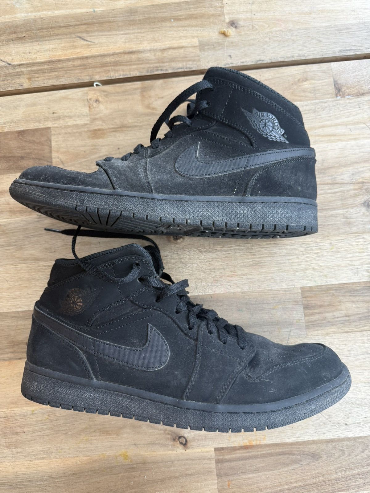 Jordan Brand × Nike Monochrome all black Jordan 1 Size US 12 / EU 45 - 5 Thumbnail