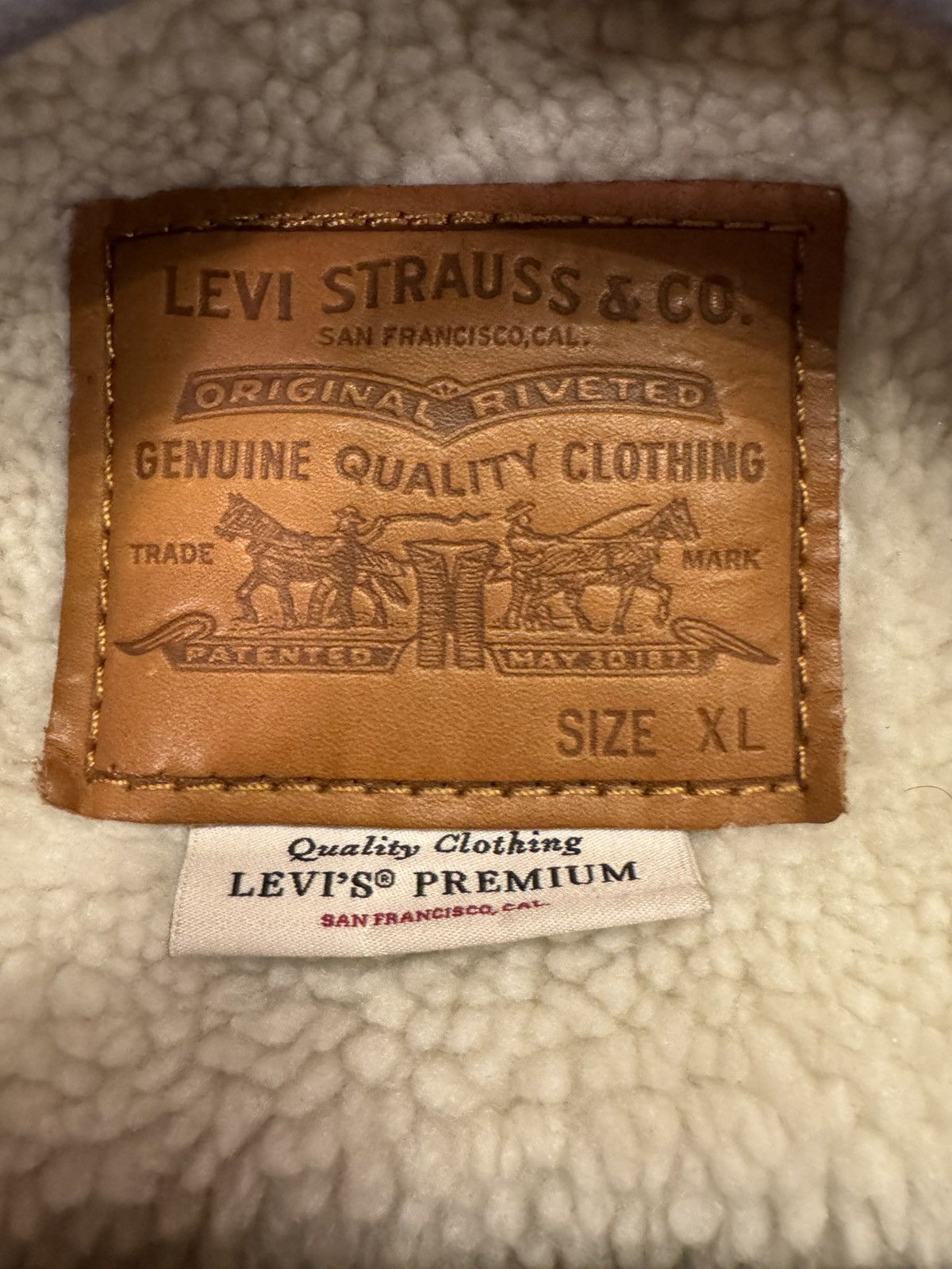 Levi's Levi’s Sherpa Trucker Jacket Size US XL / EU 56 / 4 - 3 Thumbnail